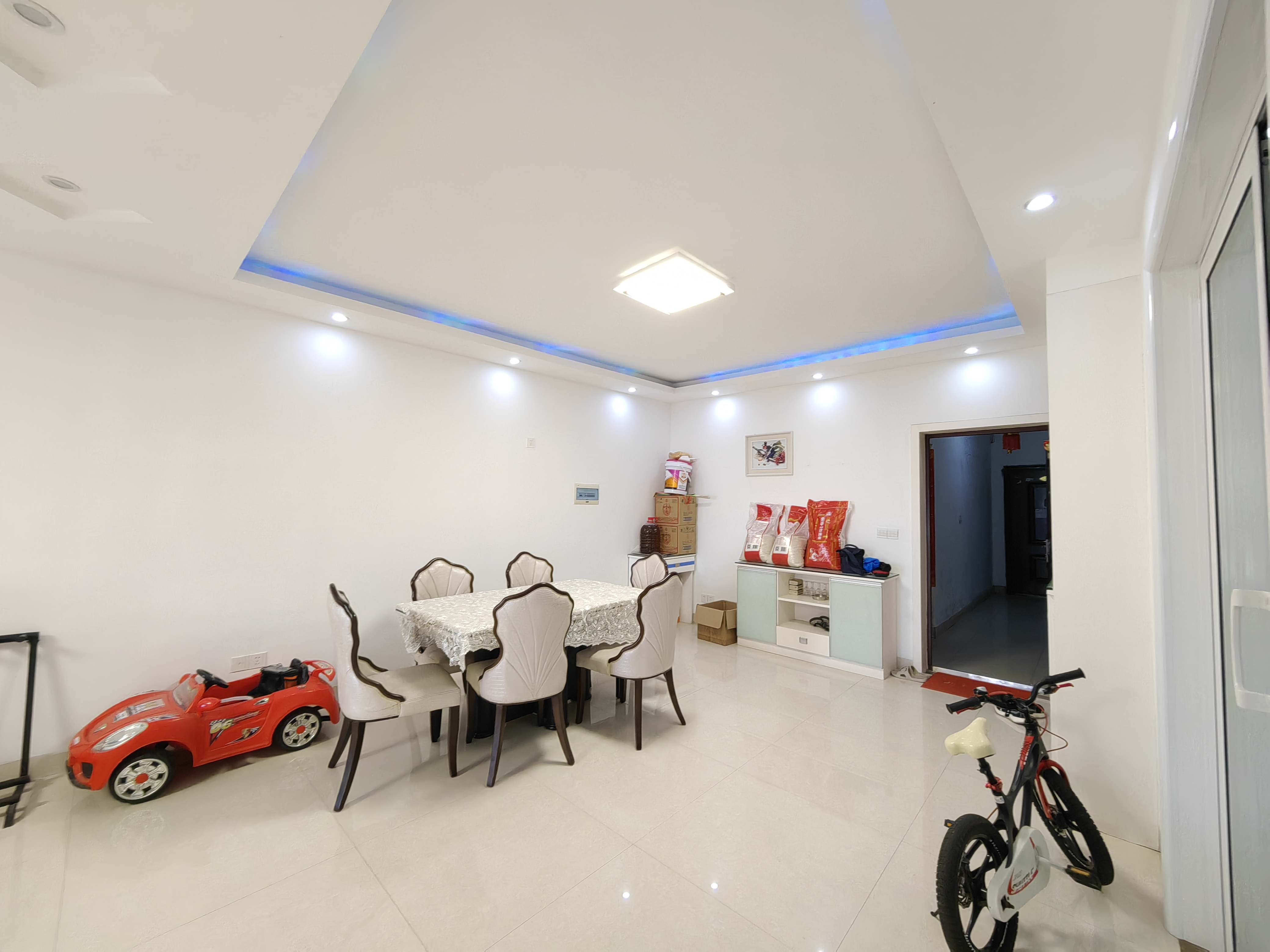 长和广场 2室2厅1卫 1800.0元/月 长和广场 2室2厅1卫 1800.0元/月室内图