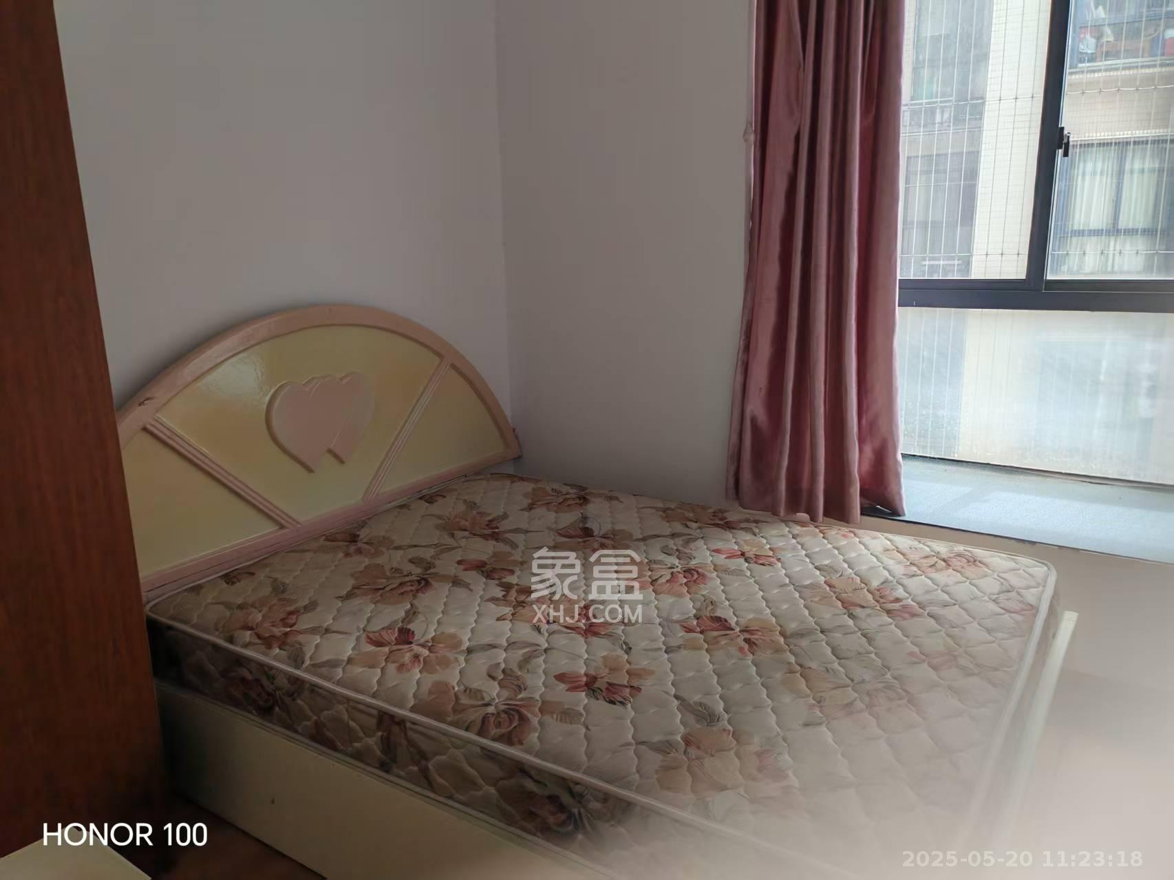 城南故事家园  3室2厅1卫    2100.0元/月 城南故事家园  3室2厅1卫    2100.0元/月室内图