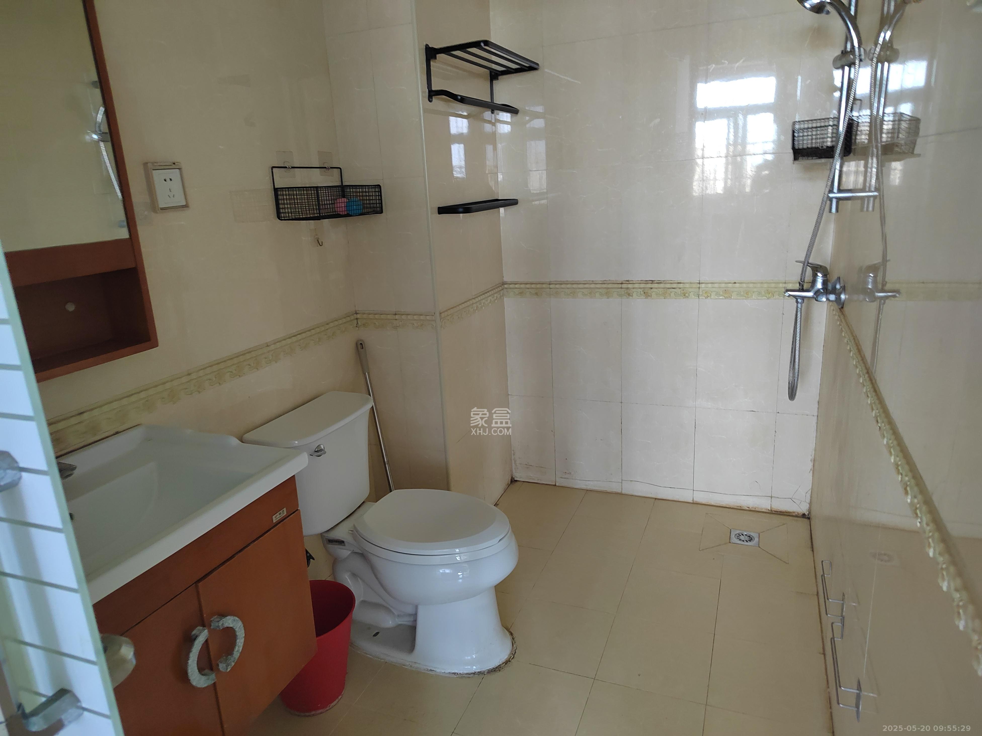 环宇天地、中海地产(中信城市广场二期) 2室1厅1卫 1900.0元/月 环宇天地、中海地产(中信城市广场二期) 2室1厅1卫 1900.0元/月室内图