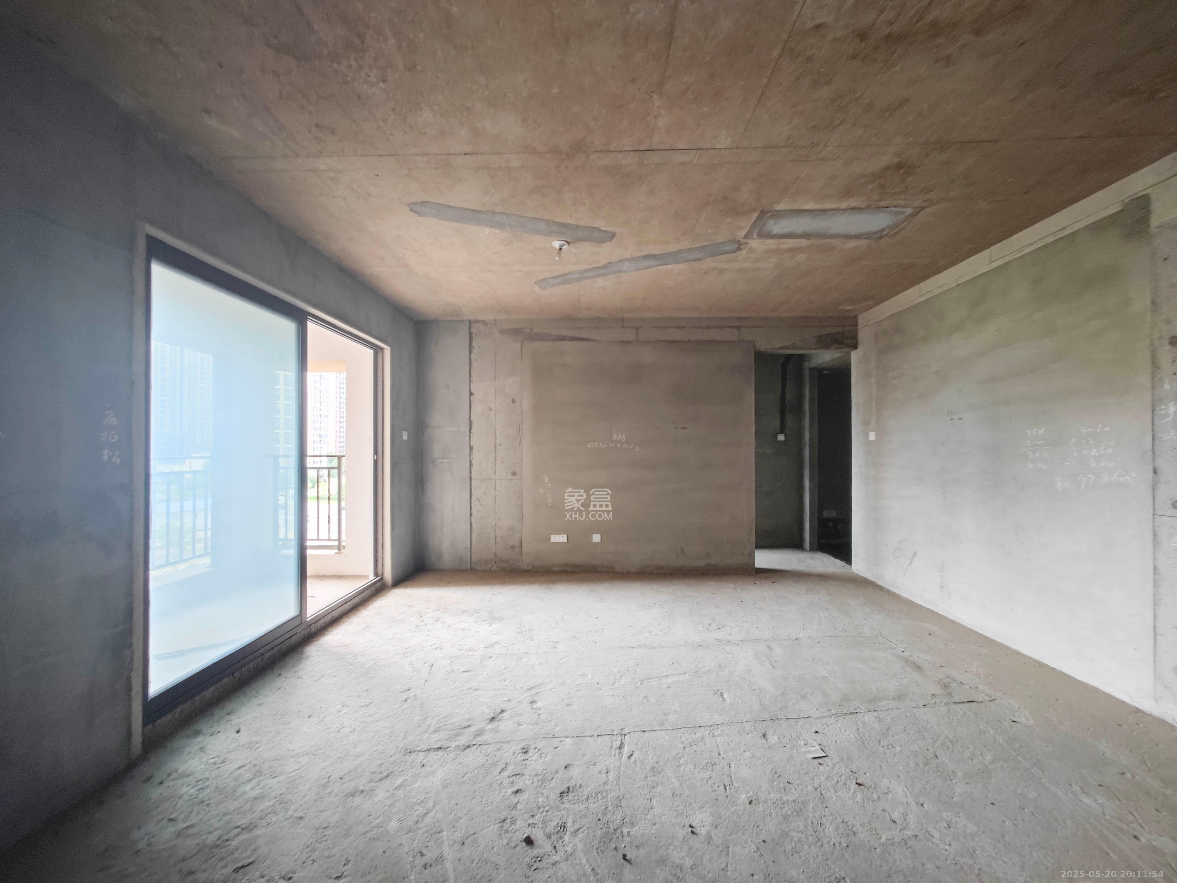 合能枫丹丽舍(柏悦名苑)  3室2厅2卫    110.0万 合能枫丹丽舍(柏悦名苑)  3室2厅2卫    110.0万客厅