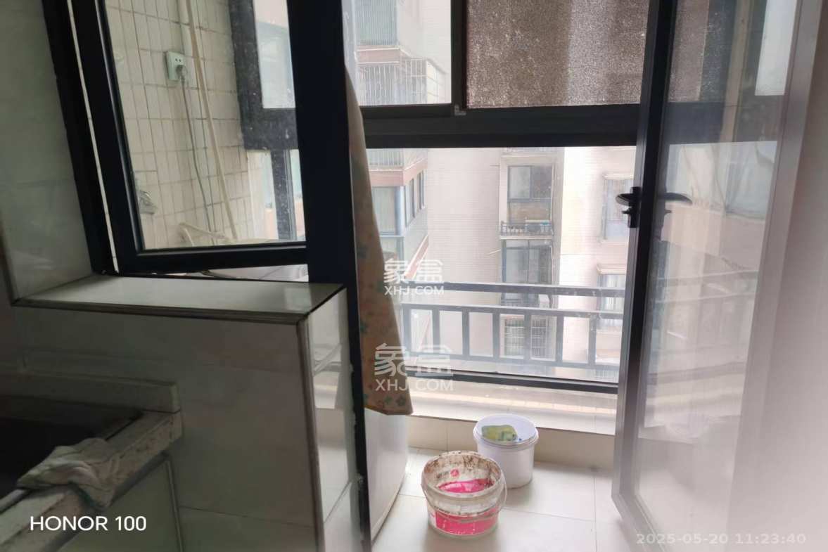 城南故事家园  3室2厅1卫    2100.0元/月 城南故事家园  3室2厅1卫    2100.0元/月室内图