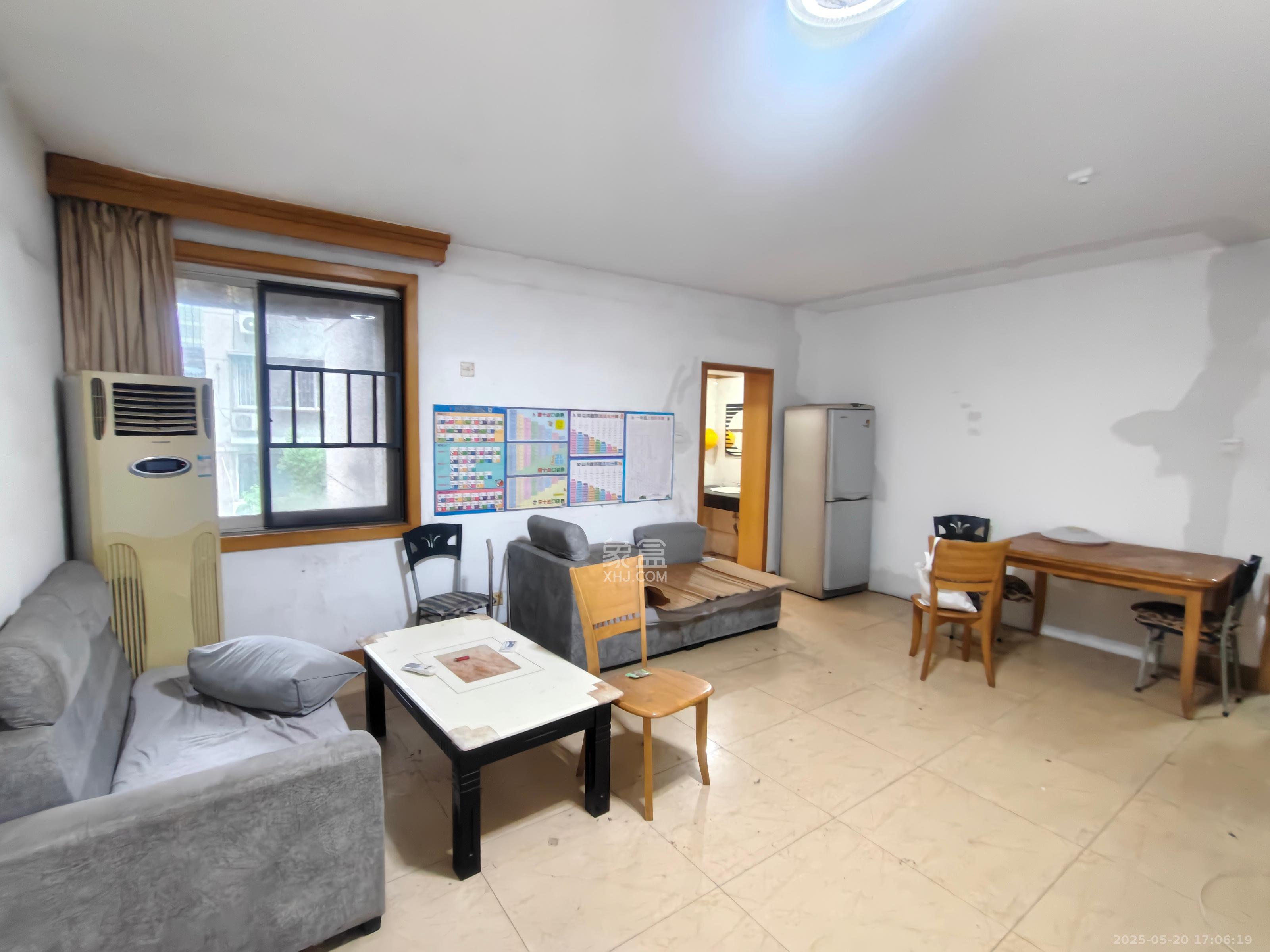姚正街商住楼  3室2厅2卫   2500.00元/月