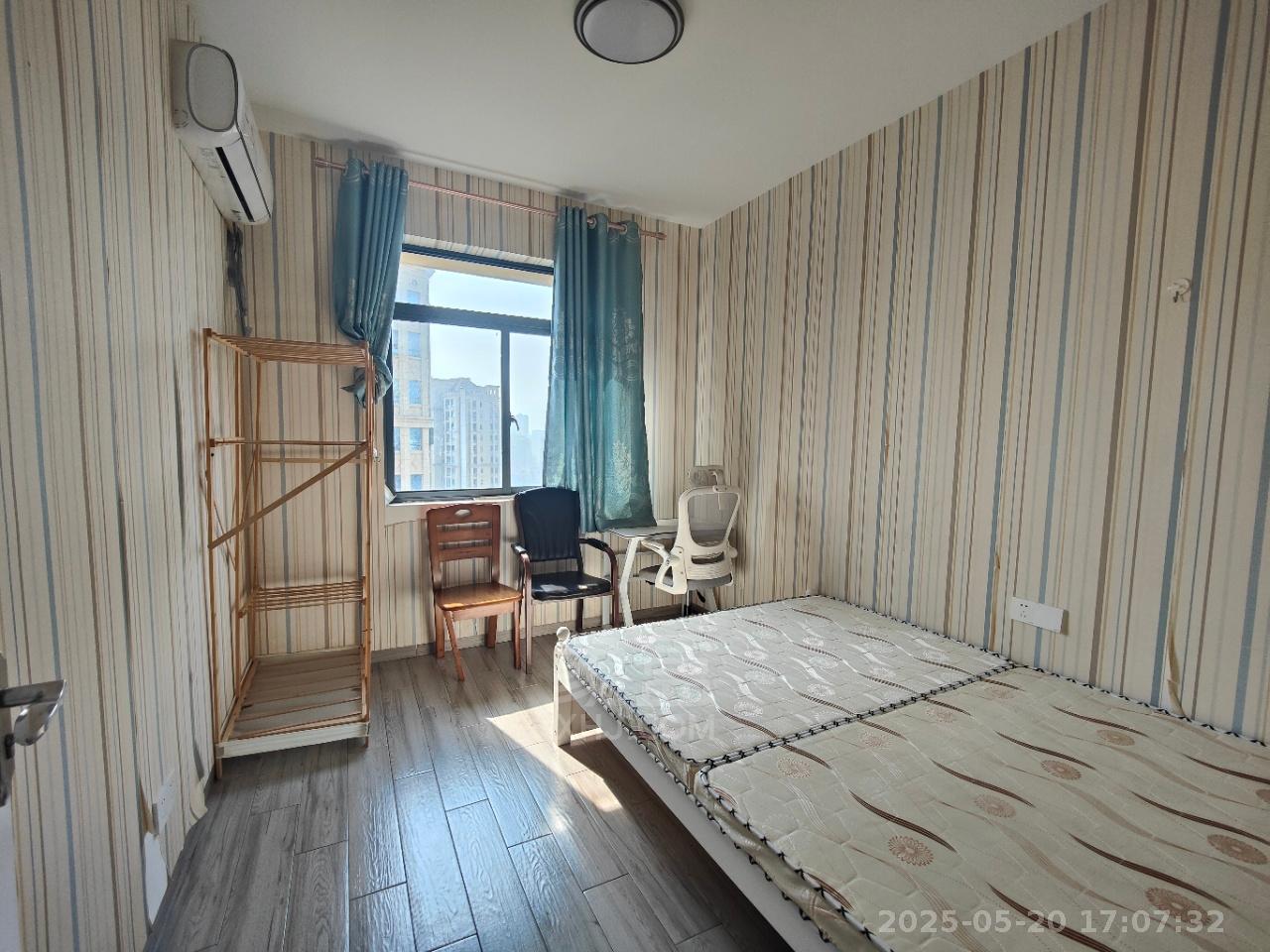 天元区锦绣华都  4室2厅2卫   1900.00元/月室内图