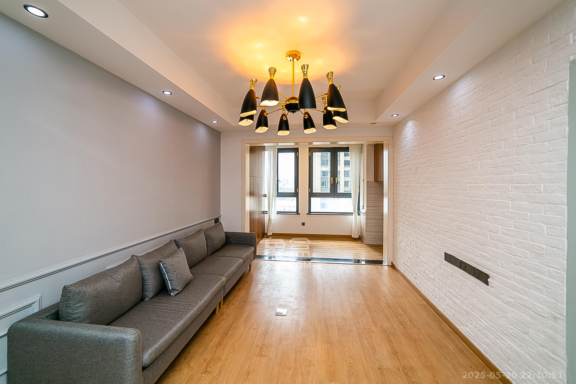 天鸿天府(天鸿中央大院)  4室2厅1卫    125.0万 天鸿天府(天鸿中央大院)  4室2厅1卫    125.0万