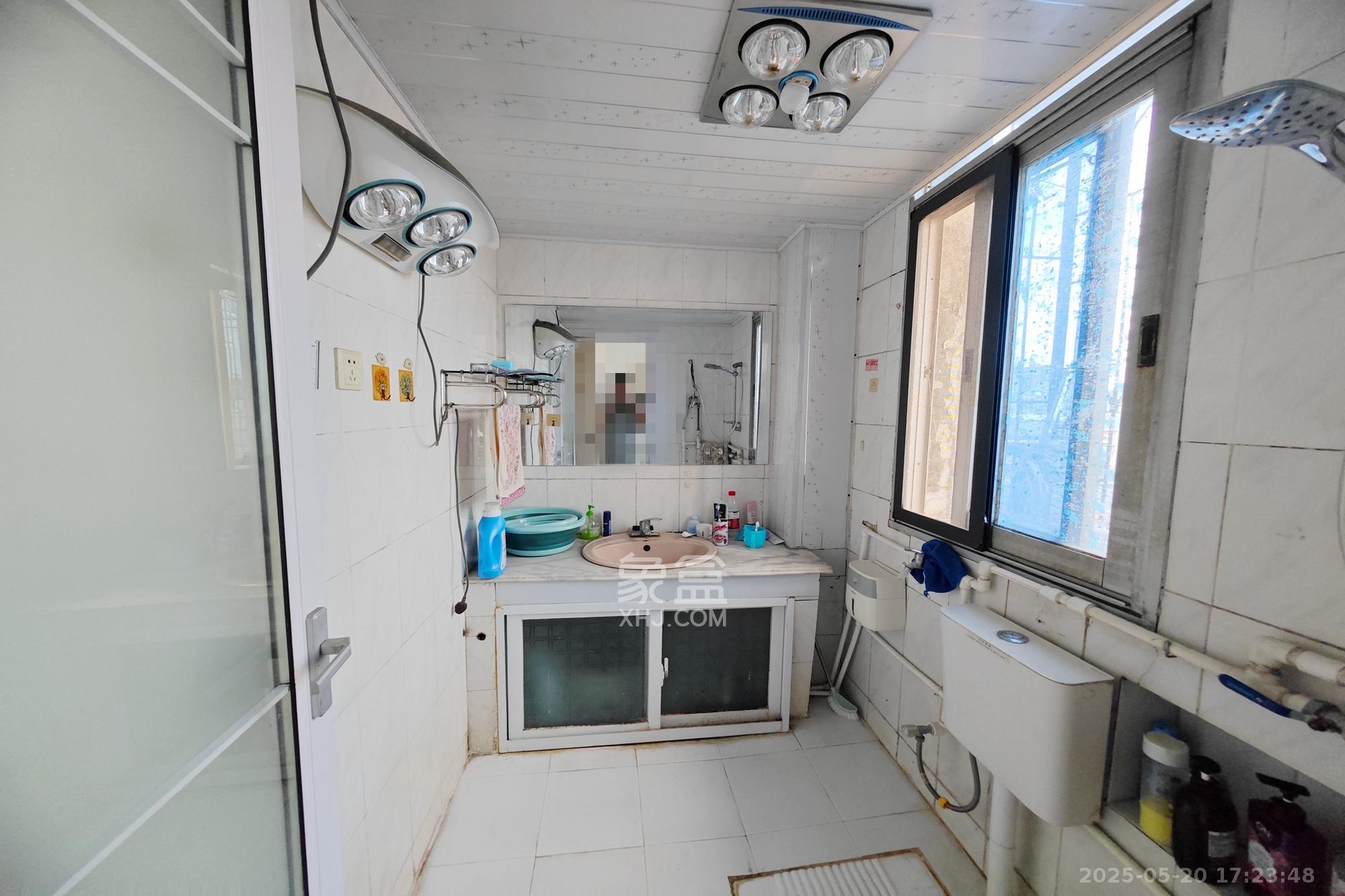 左家塘散盘(营山巷、曾家湾巷、妹子山巷) 2室2厅1卫 39.0万 左家塘散盘(营山巷、曾家湾巷、妹子山巷) 2室2厅1卫 39.0万其他