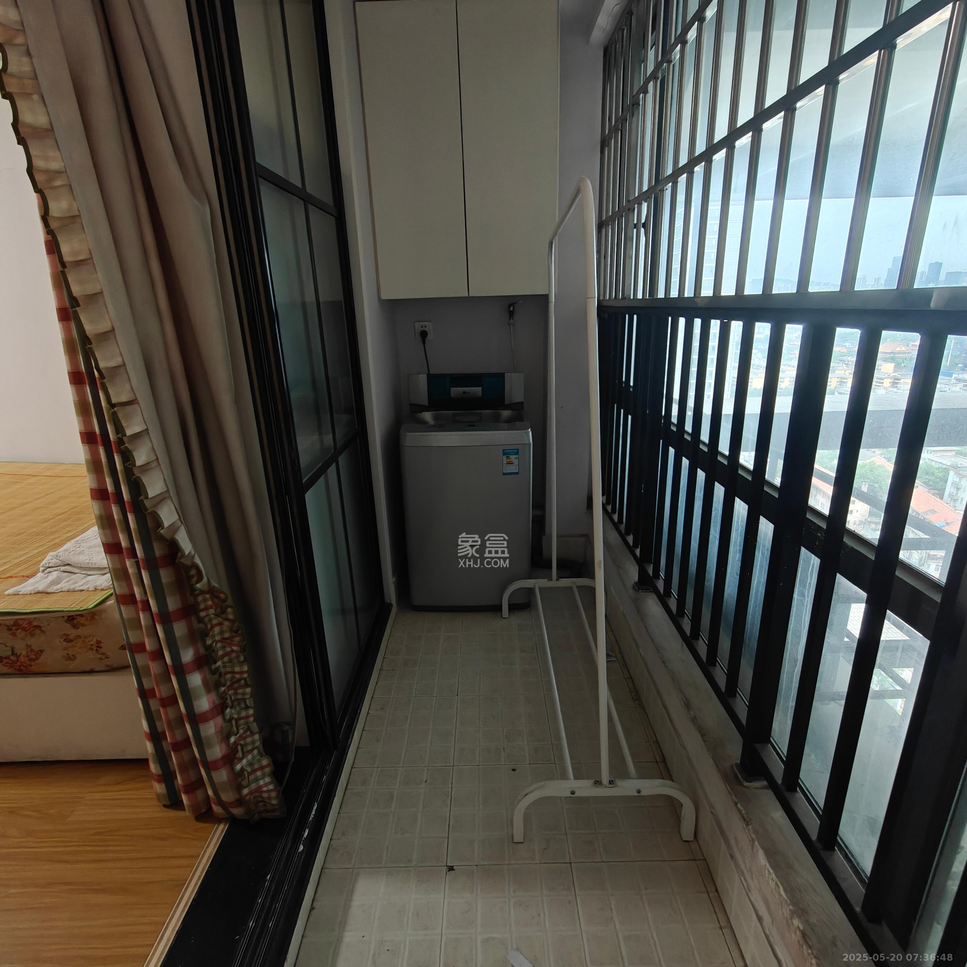 名富公寓  1室1厅1卫   1300.00元/月室内图