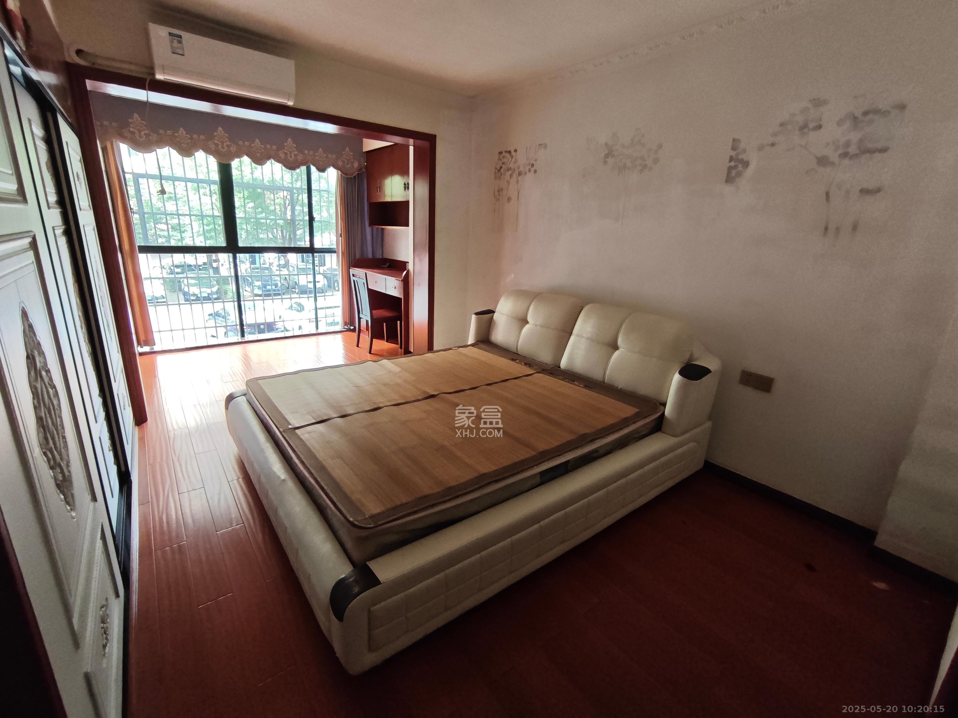 华盛世纪新城 4室2厅2卫 2800.0元/月 华盛世纪新城 4室2厅2卫 2800.0元/月室内图