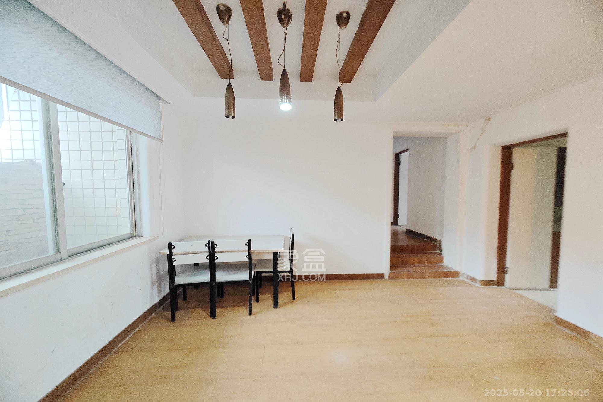 华天望族苑 3室2厅2卫 56.8万 华天望族苑 3室2厅2卫 56.8万客厅