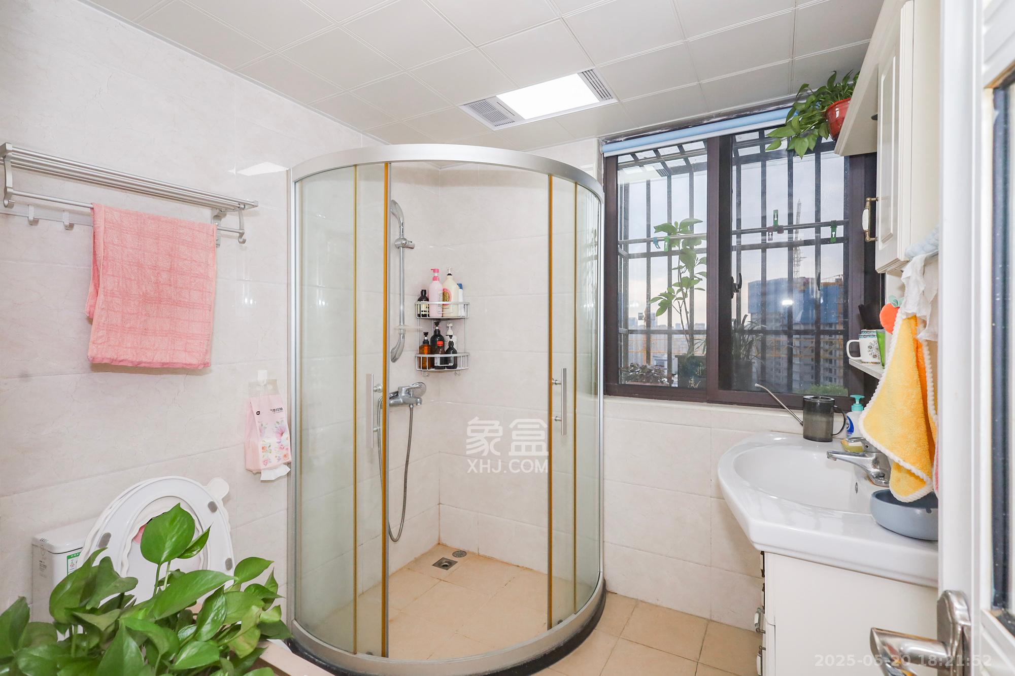 钰龙天下二期(钰龙佳园) 3室2厅2卫 278.0万 钰龙天下二期(钰龙佳园) 3室2厅2卫 278.0万卫生间