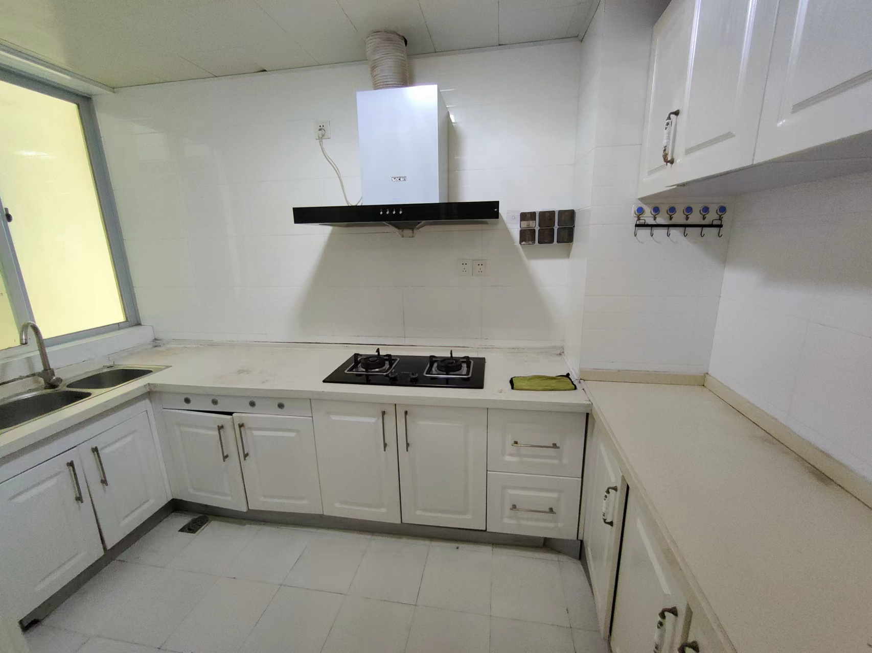 汇泰大厦 2室2厅1卫 3200.0元/月 汇泰大厦 2室2厅1卫 3200.0元/月室内图