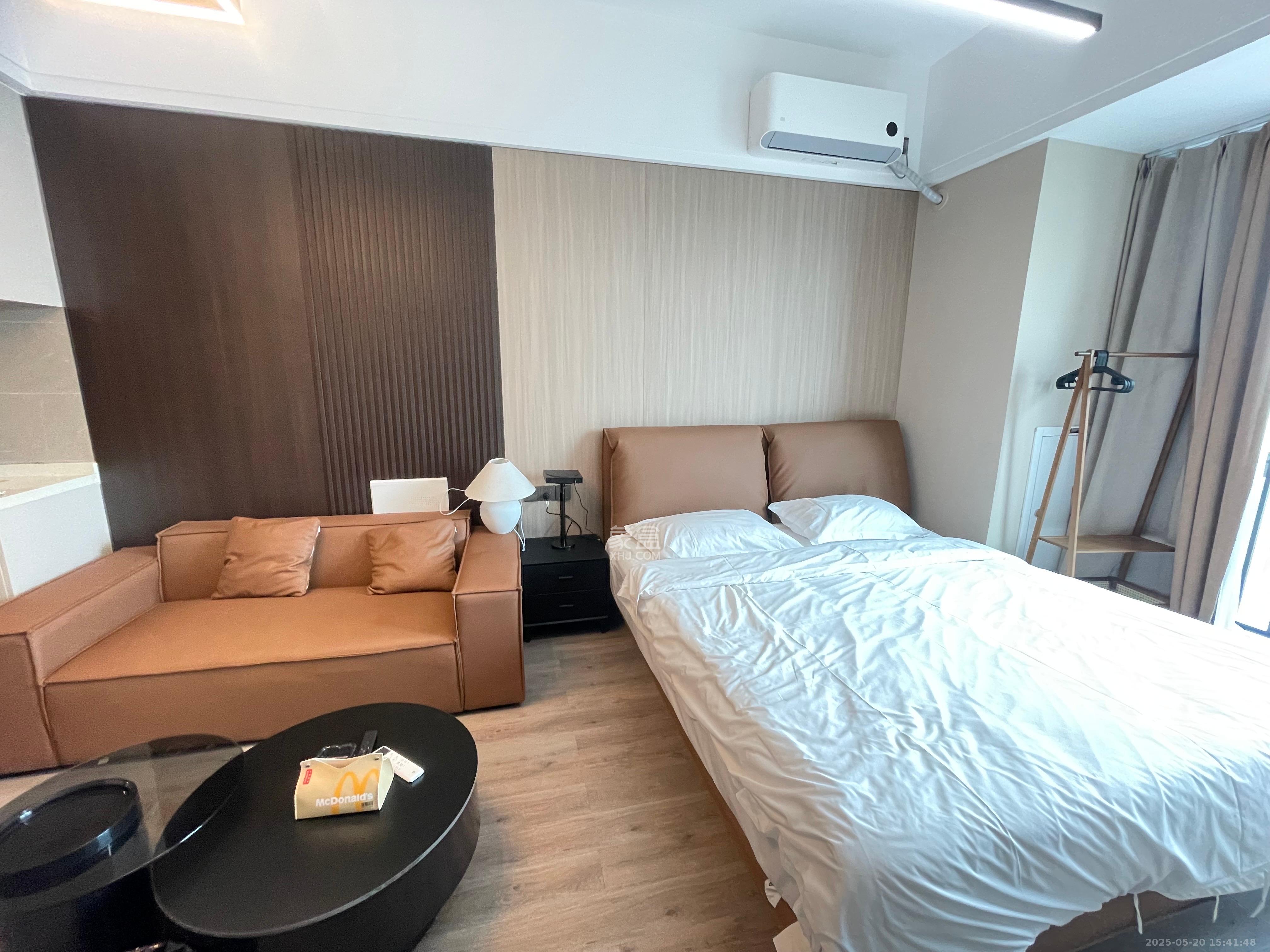 中建宝铂公馆  1室1厅1卫   2100.00元/月室内图