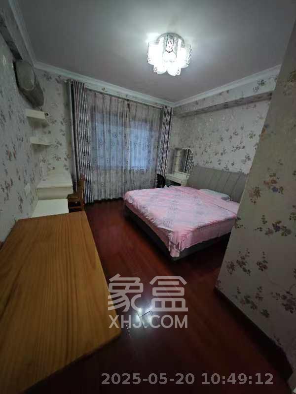 沁园春御院  3室2厅2卫   3700.00元/月室内图