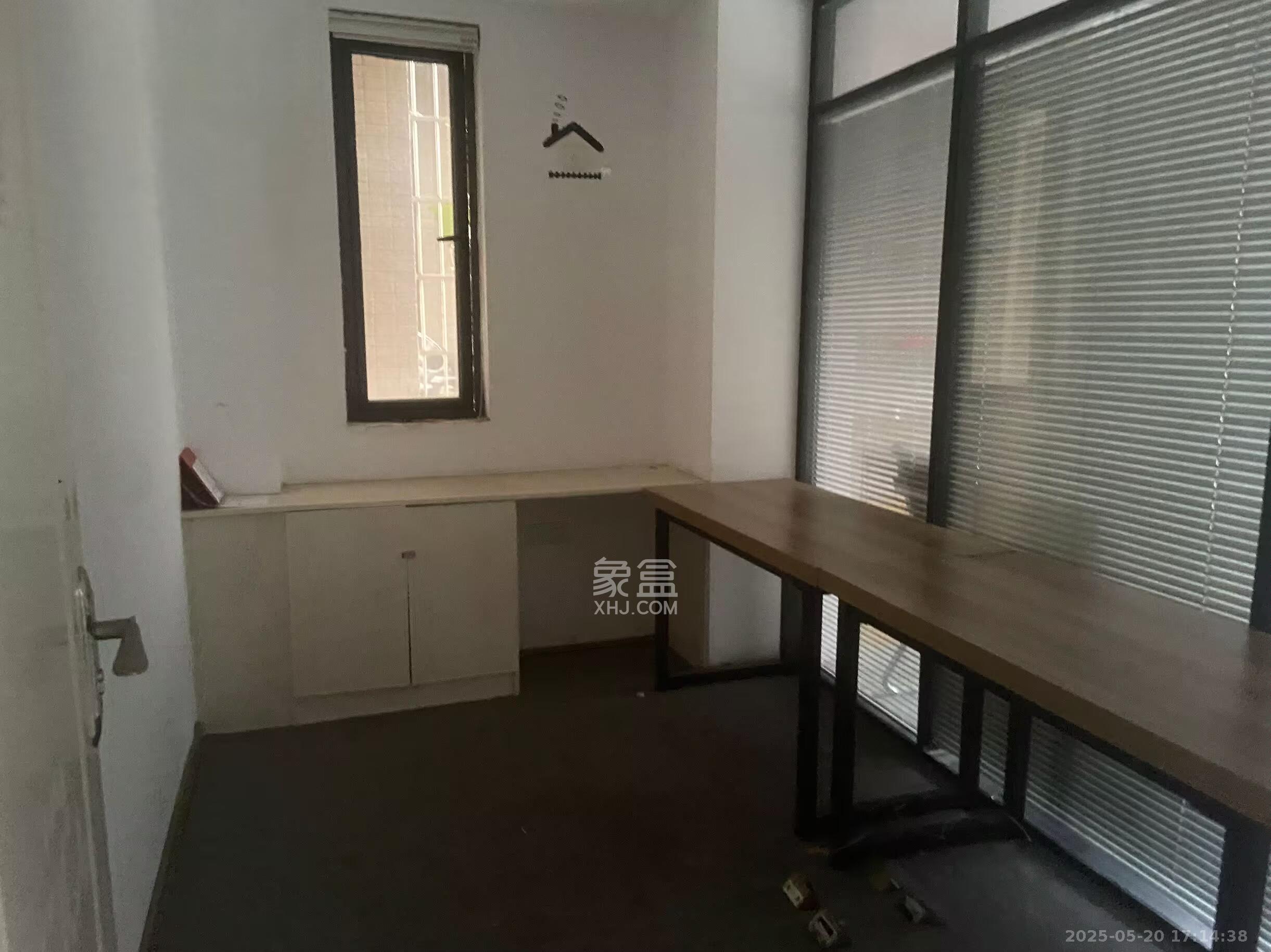 万博汇  2室1厅1卫   2000.00元/月室内图
