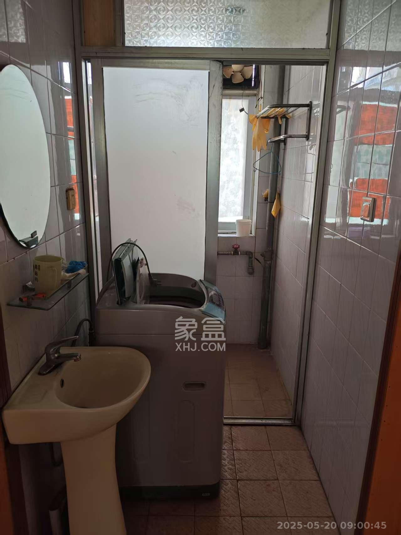 长沙市化工医药行业管理办公室宿舍 3室2厅1卫 2100.0元/月 长沙市化工医药行业管理办公室宿舍 3室2厅1卫 2100.0元/月室内图