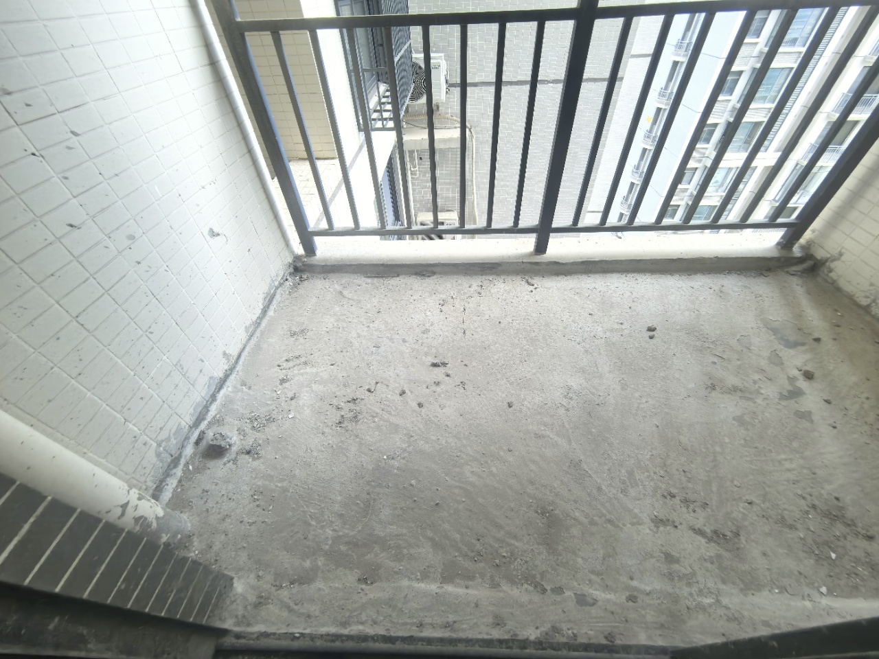 五源河公寓D区 3室2厅2卫 166.0万 五源河公寓D区 3室2厅2卫 166.0万室内图