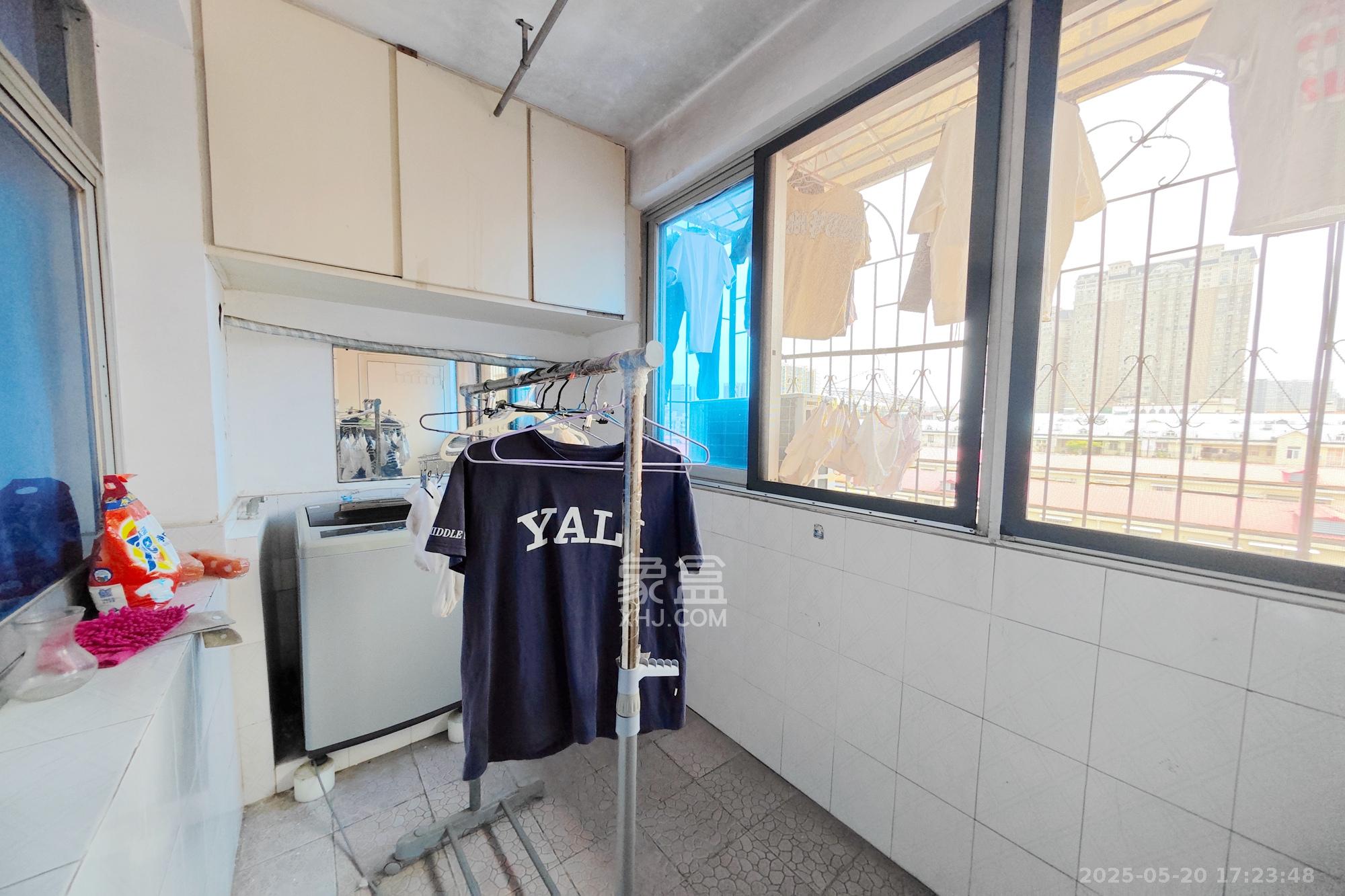 左家塘散盘(营山巷、曾家湾巷、妹子山巷) 2室2厅1卫 39.0万 左家塘散盘(营山巷、曾家湾巷、妹子山巷) 2室2厅1卫 39.0万阳台