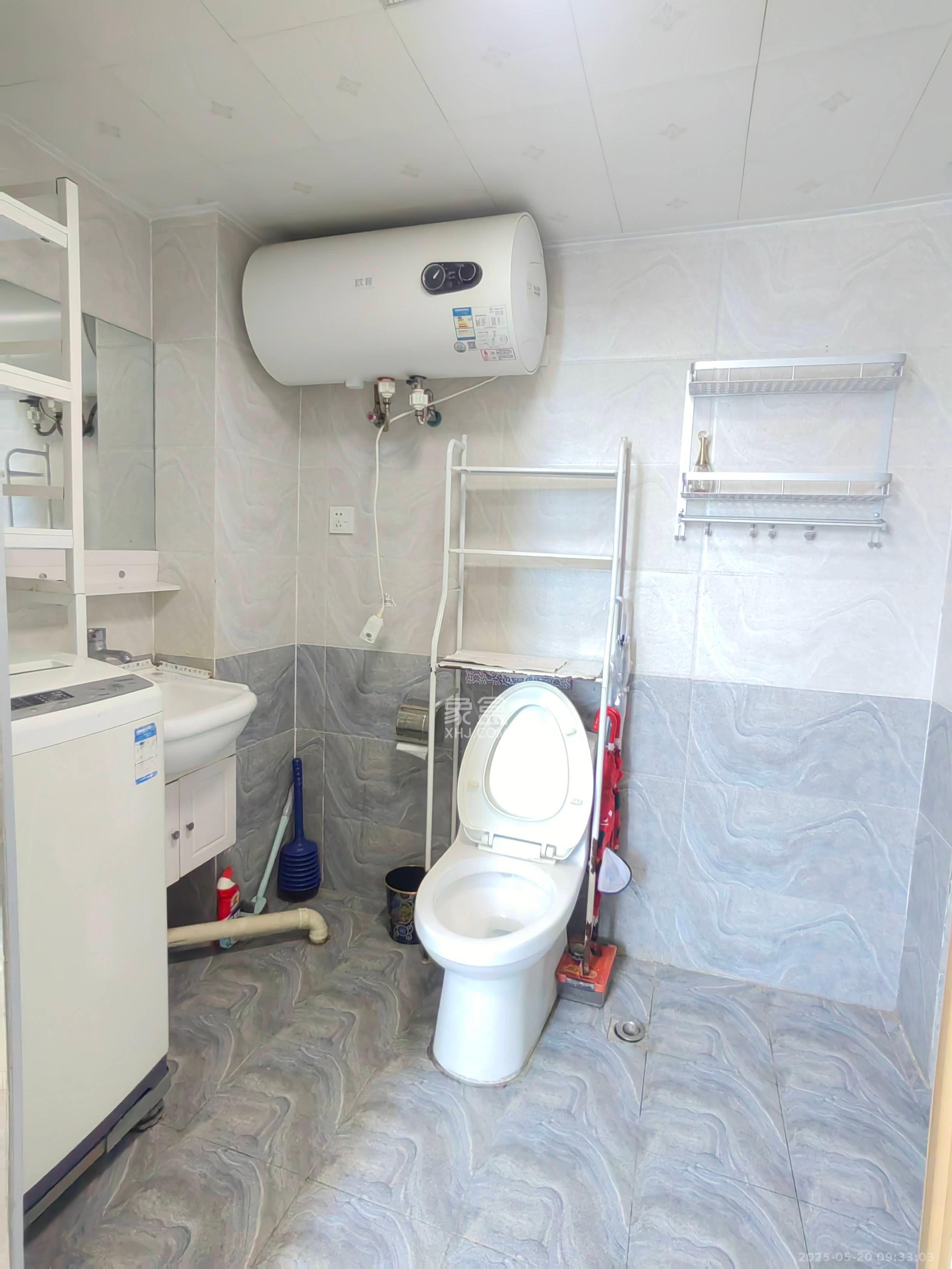 融圣国际 2室1厅2卫 2200.0元/月 融圣国际 2室1厅2卫 2200.0元/月室内图