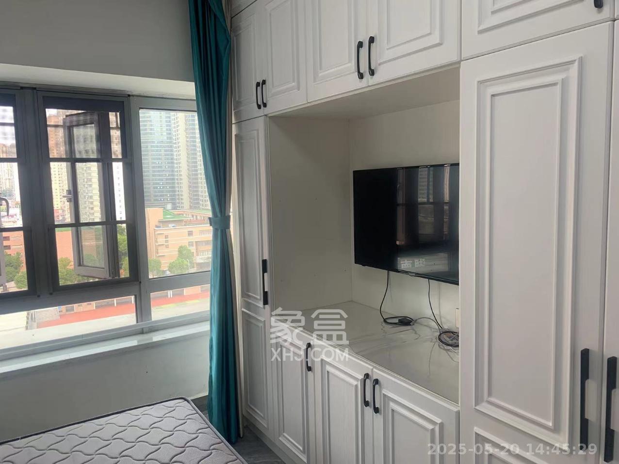 保利天禧EF区 1室0厅1卫 1700.0元/月 保利天禧EF区 1室0厅1卫 1700.0元/月室内图