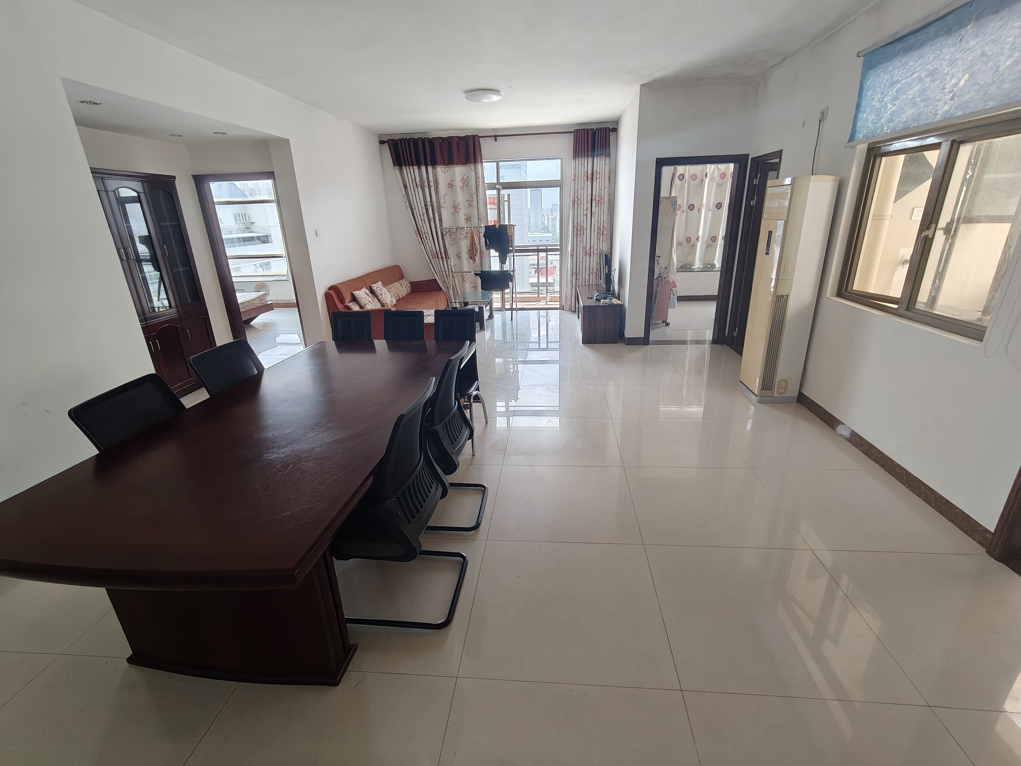 亚洲豪苑南区 3室2厅2卫 145.0万 亚洲豪苑南区 3室2厅2卫 145.0万室内图