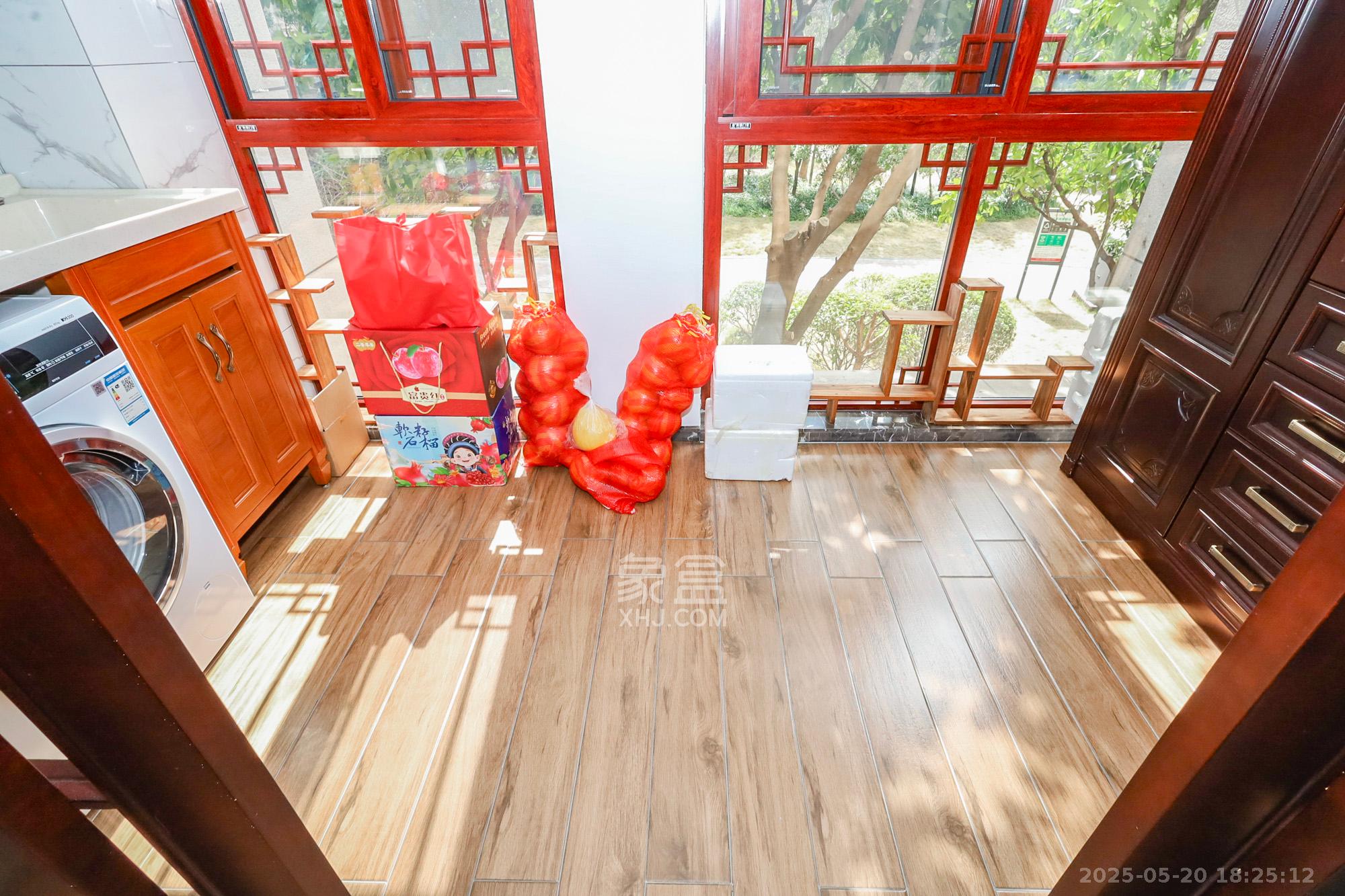 八方小区B区  3室2厅2卫    420.0万 八方小区B区  3室2厅2卫    420.0万阳台