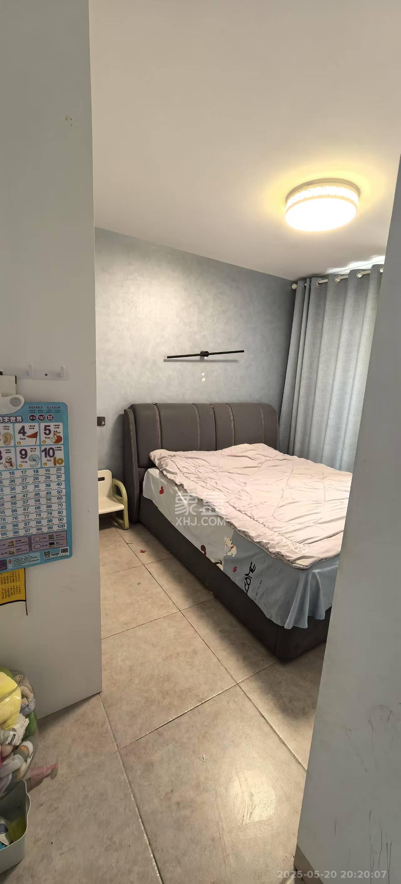 中建嘉和城  4室2厅1卫   2200.00元/月室内图