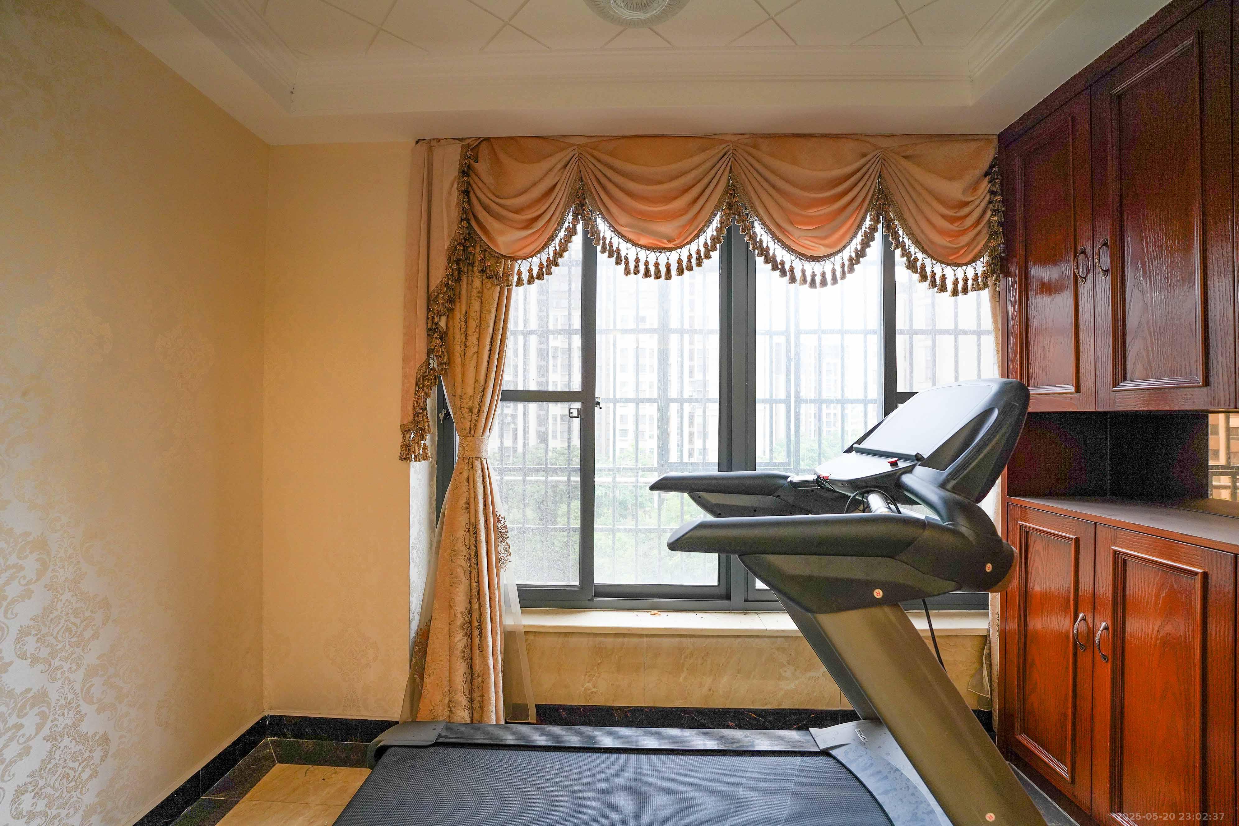 五矿紫湖香醍 4室2厅2卫 124.0万 五矿紫湖香醍 4室2厅2卫 124.0万阳台