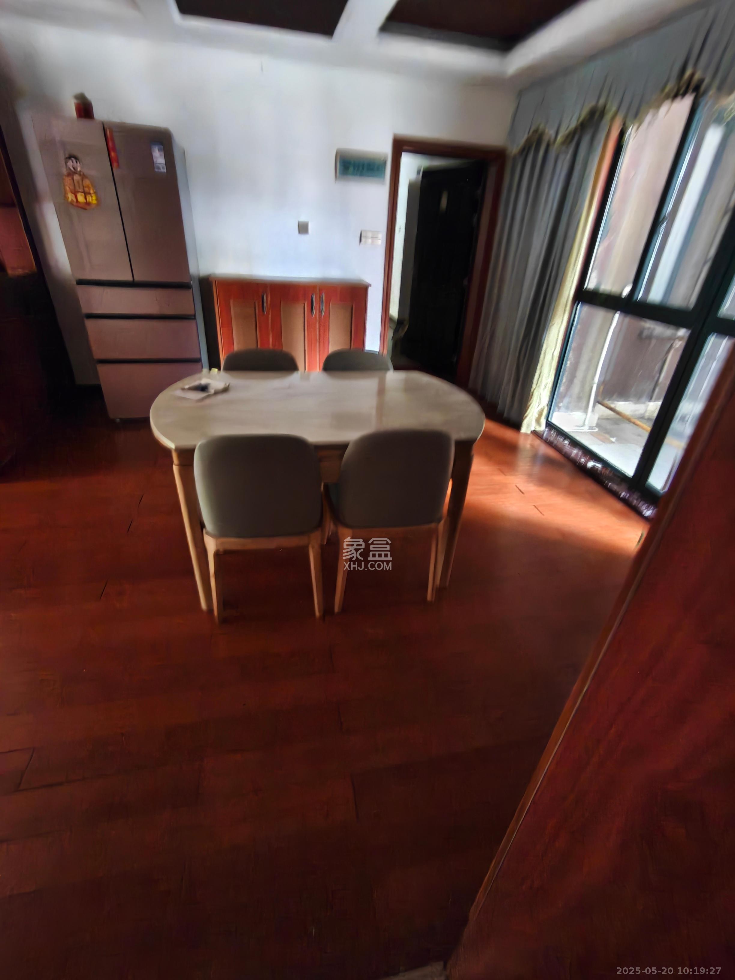 华盛世纪新城 4室2厅2卫 2800.0元/月 华盛世纪新城 4室2厅2卫 2800.0元/月室内图