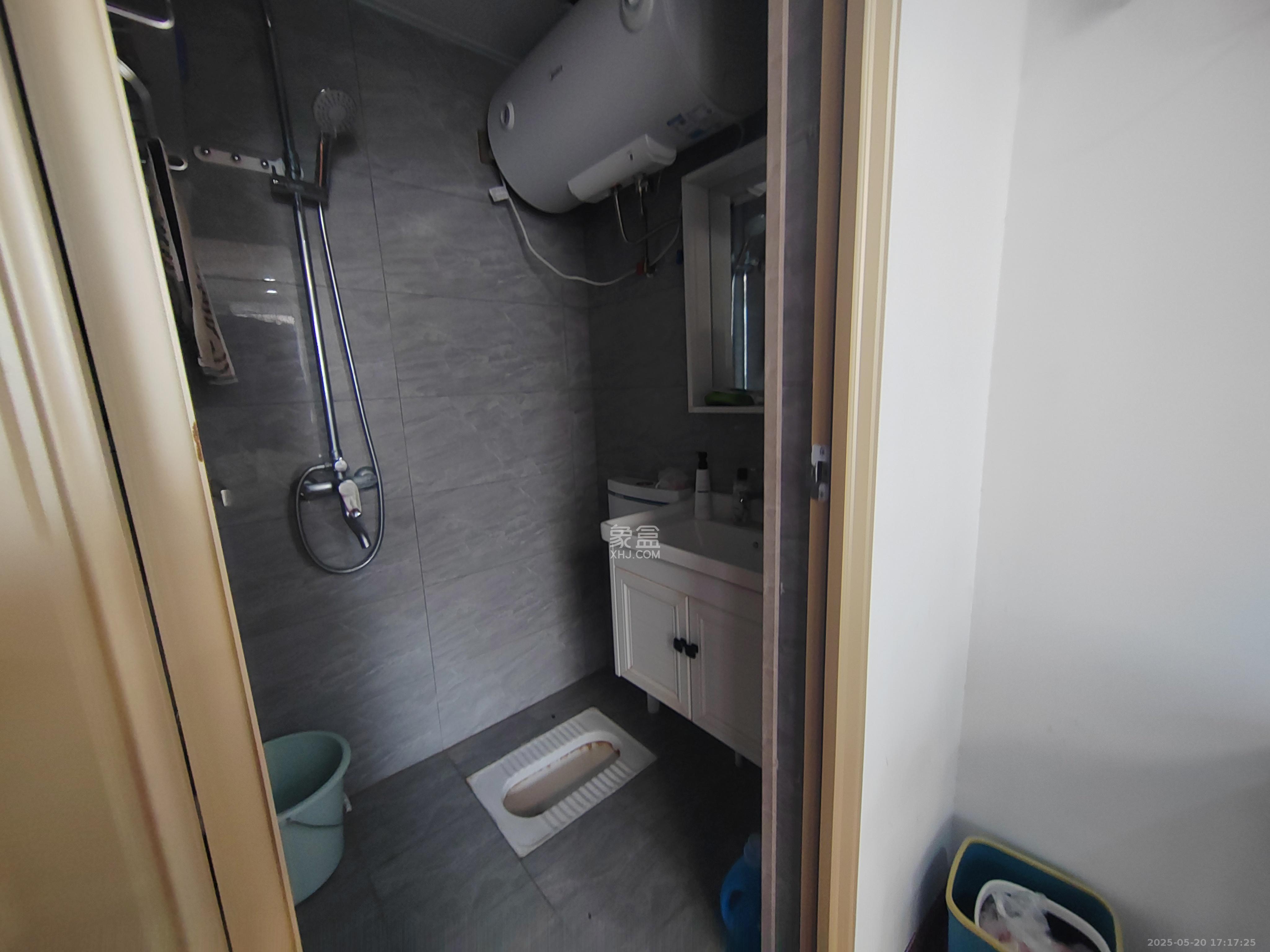 翰林居 9室3厅4卫 4800.0元/月 翰林居 9室3厅4卫 4800.0元/月室内图