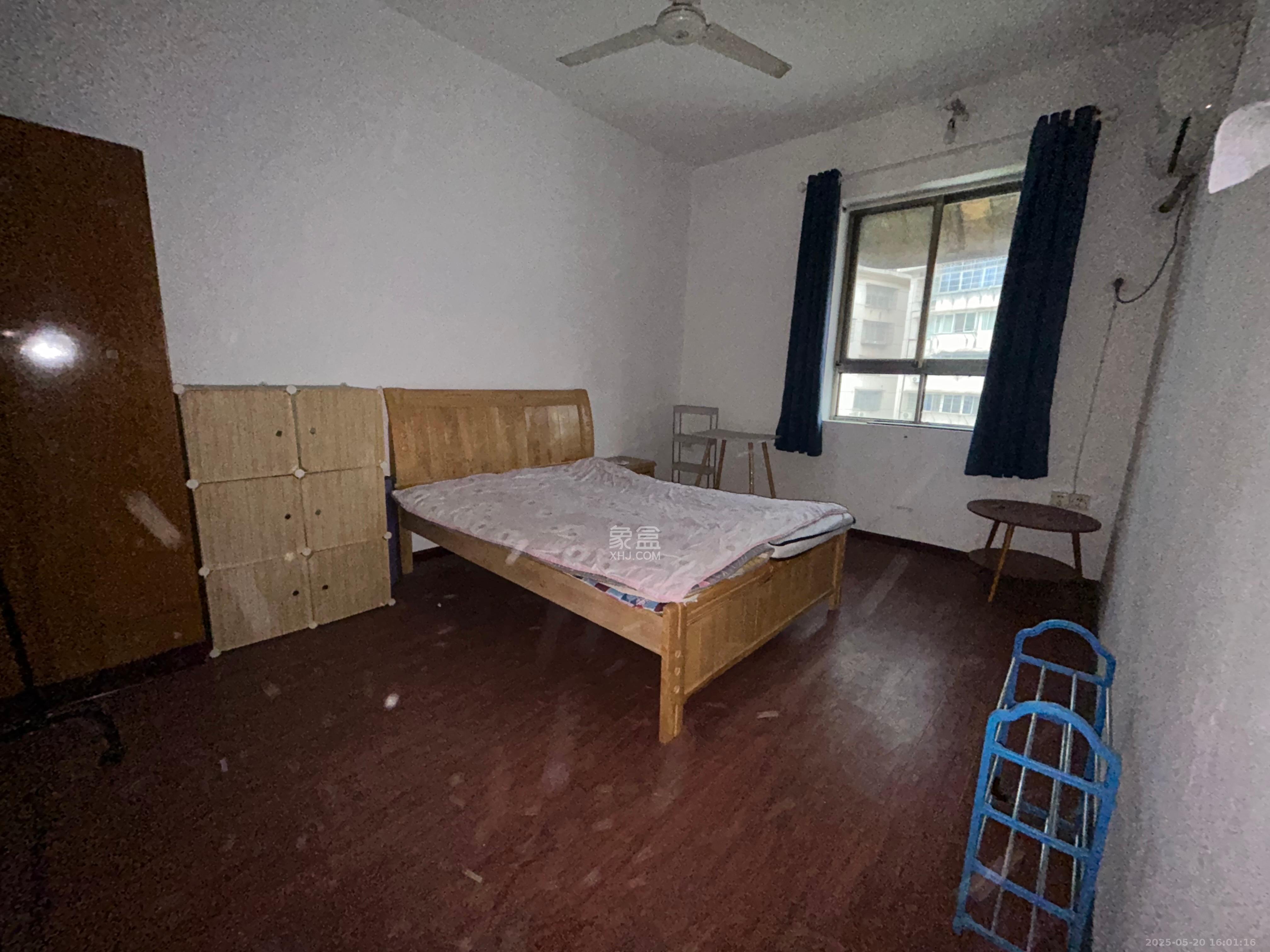 长沙理工大学侯家塘校区教职工宿舍 2室2厅1卫 1400.0元/月 长沙理工大学侯家塘校区教职工宿舍 2室2厅1卫 1400.0元/月室内图