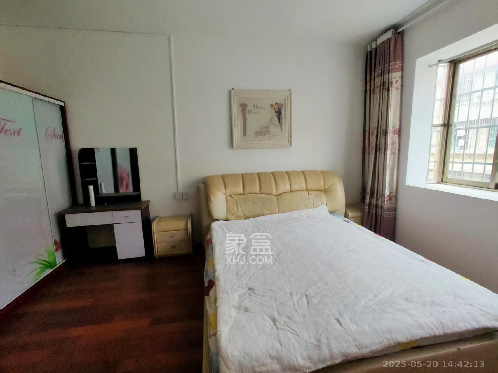 青青家园 2室1厅1卫 1800.0元/月 青青家园 2室1厅1卫 1800.0元/月室内图