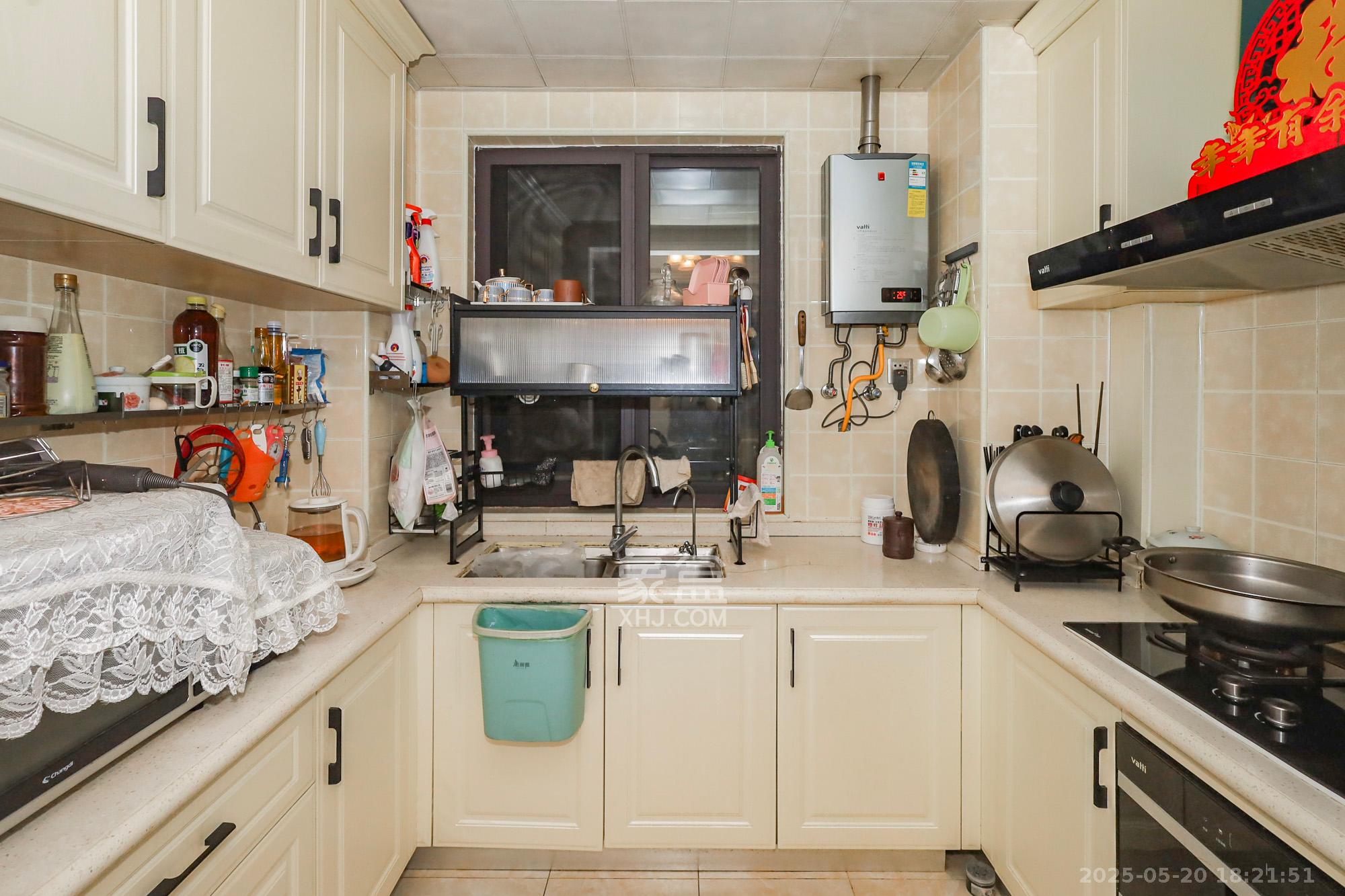 钰龙天下二期(钰龙佳园) 3室2厅2卫 278.0万 钰龙天下二期(钰龙佳园) 3室2厅2卫 278.0万厨房