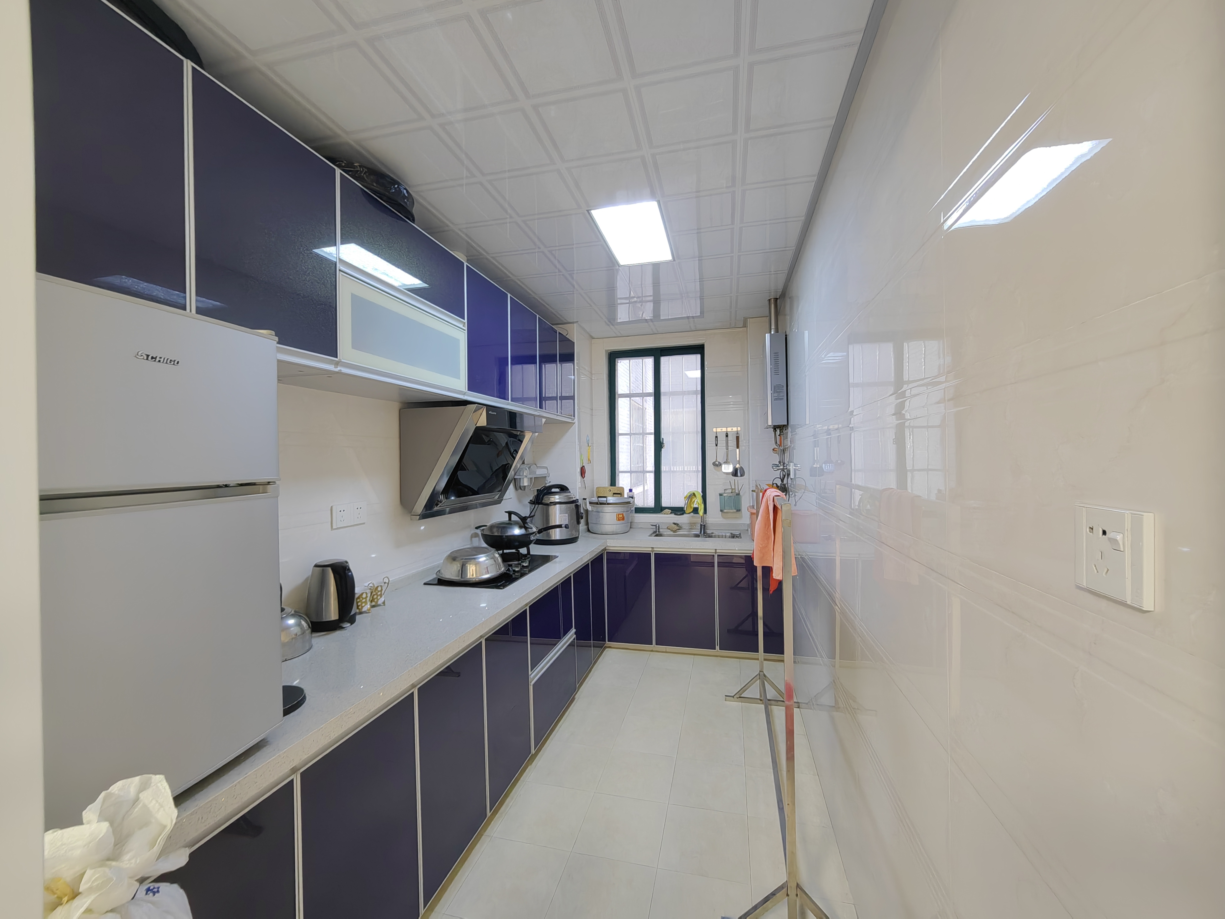 长和广场 2室2厅1卫 1800.0元/月 长和广场 2室2厅1卫 1800.0元/月室内图