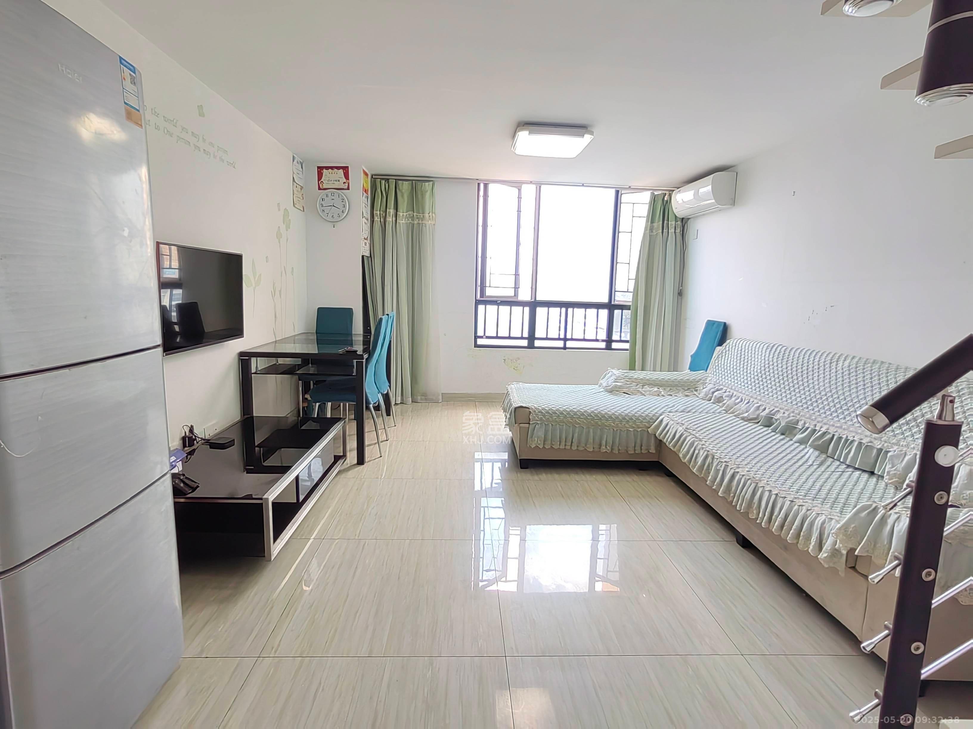 融圣国际  2室1厅2卫    2200.0元/月 融圣国际  2室1厅2卫    2200.0元/月