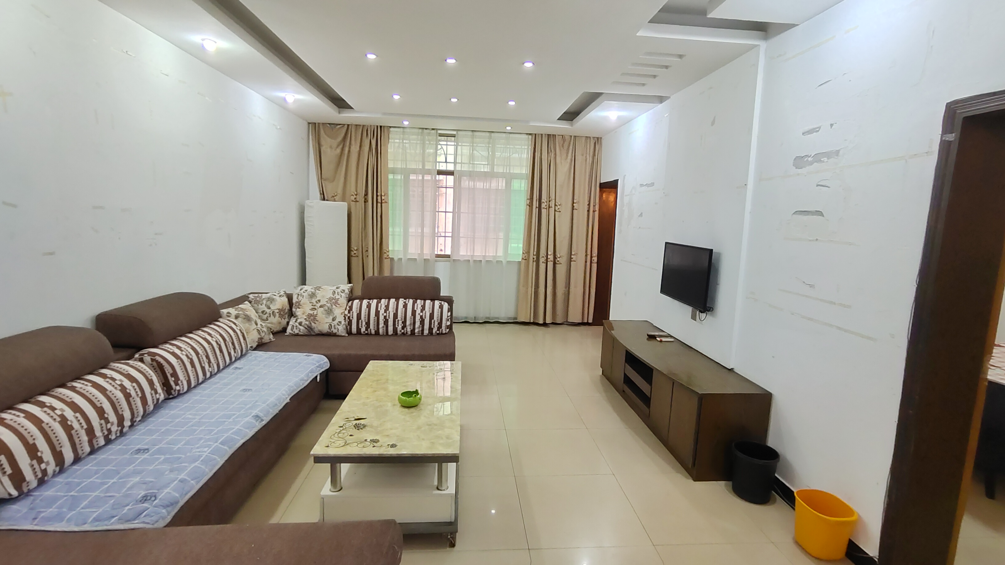 金石花小区 2室2厅1卫 28.0万 金石花小区 2室2厅1卫 28.0万室内图