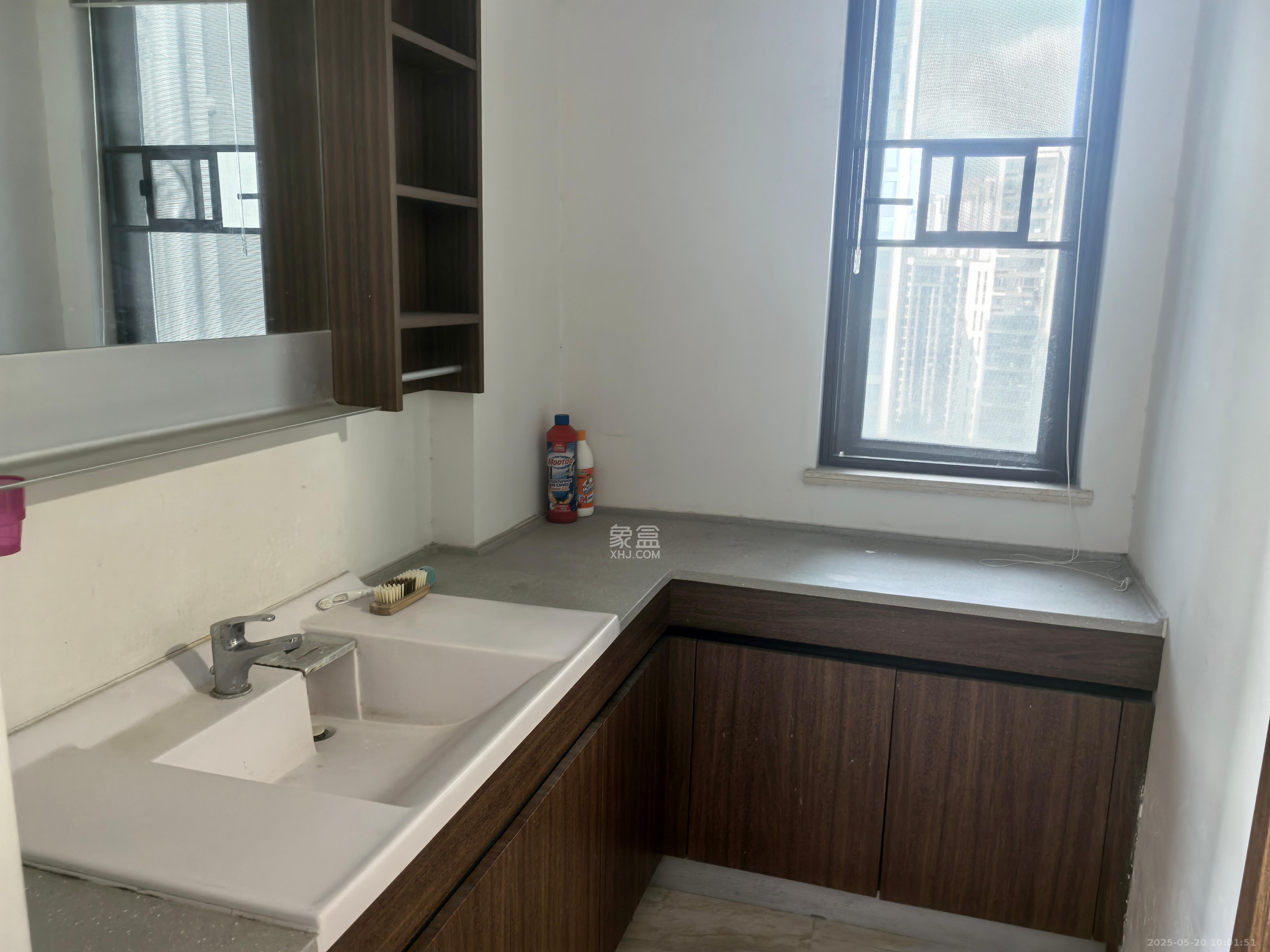 万科里梅溪郡  3室2厅2卫    3500.0元/月 万科里梅溪郡  3室2厅2卫    3500.0元/月室内图