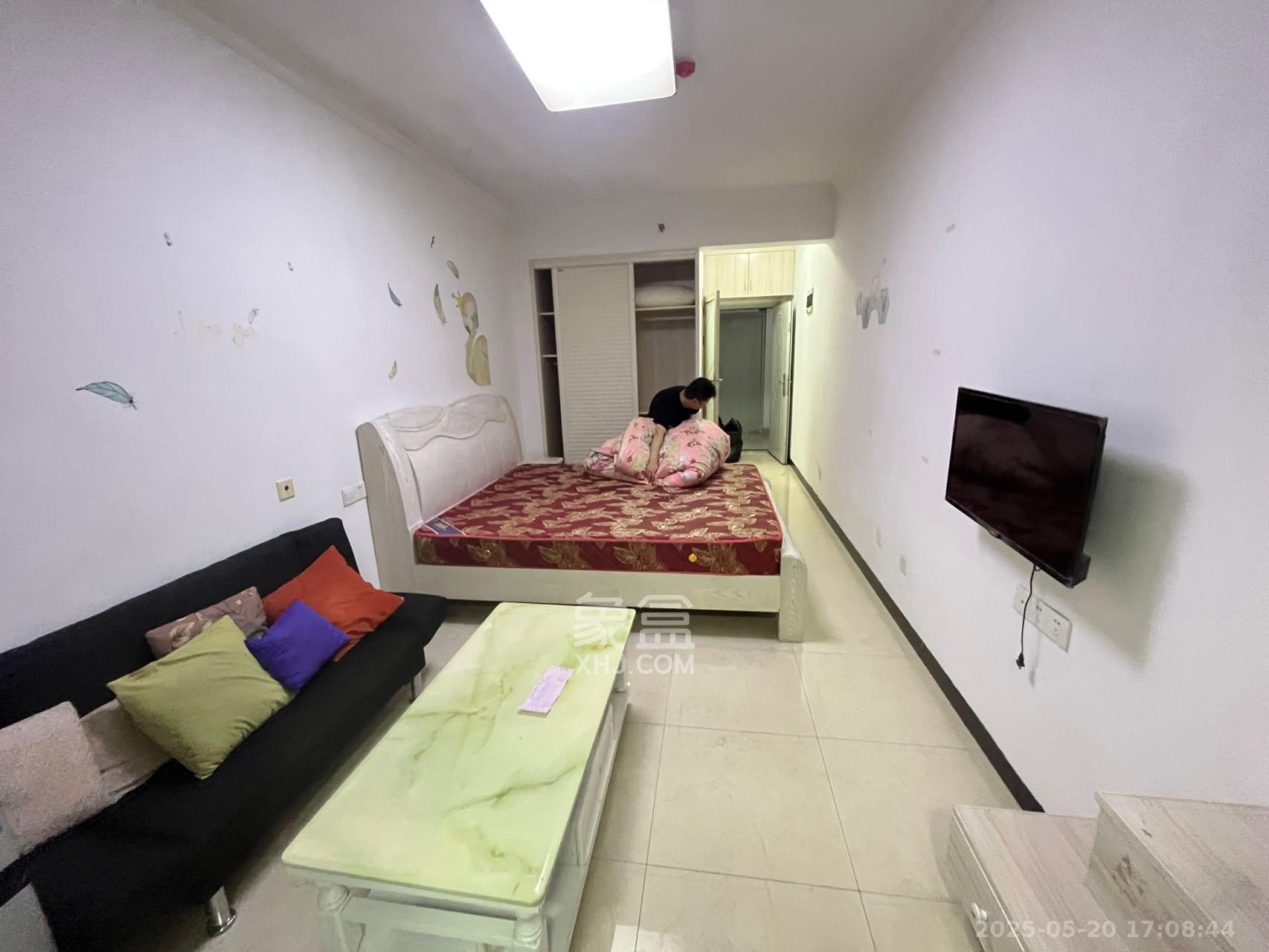 怡海星城  1室1厅1卫    900.0元/月 怡海星城  1室1厅1卫    900.0元/月室内图1