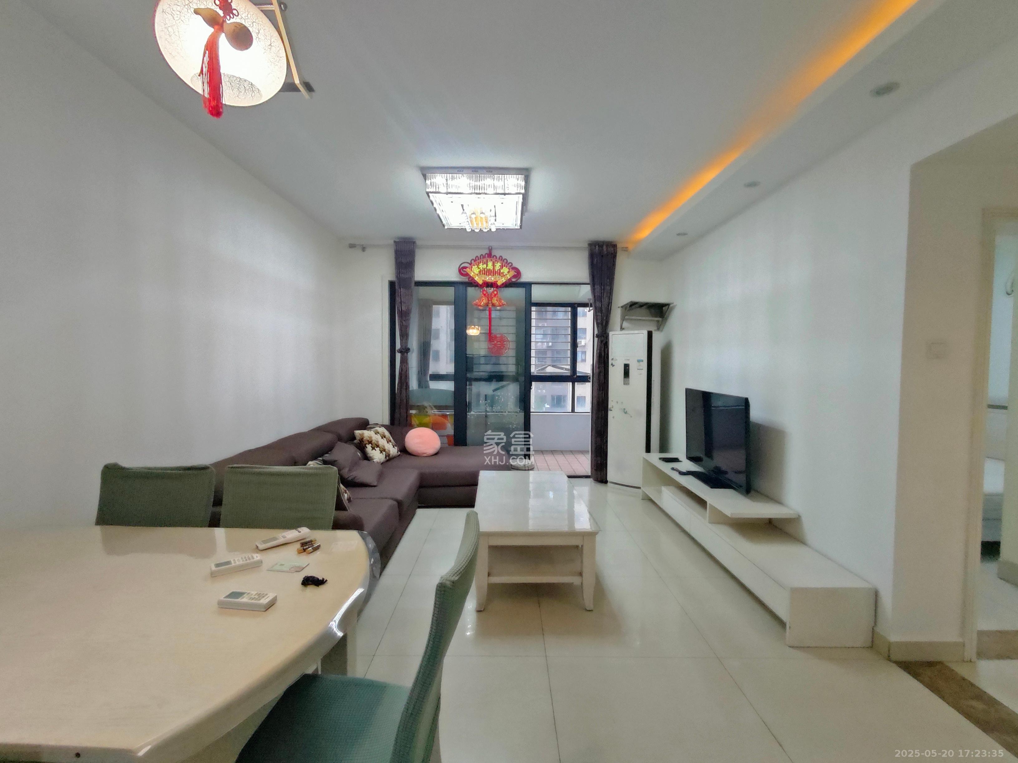 长房时代城  2室2厅1卫   2600.00元/月室内图1