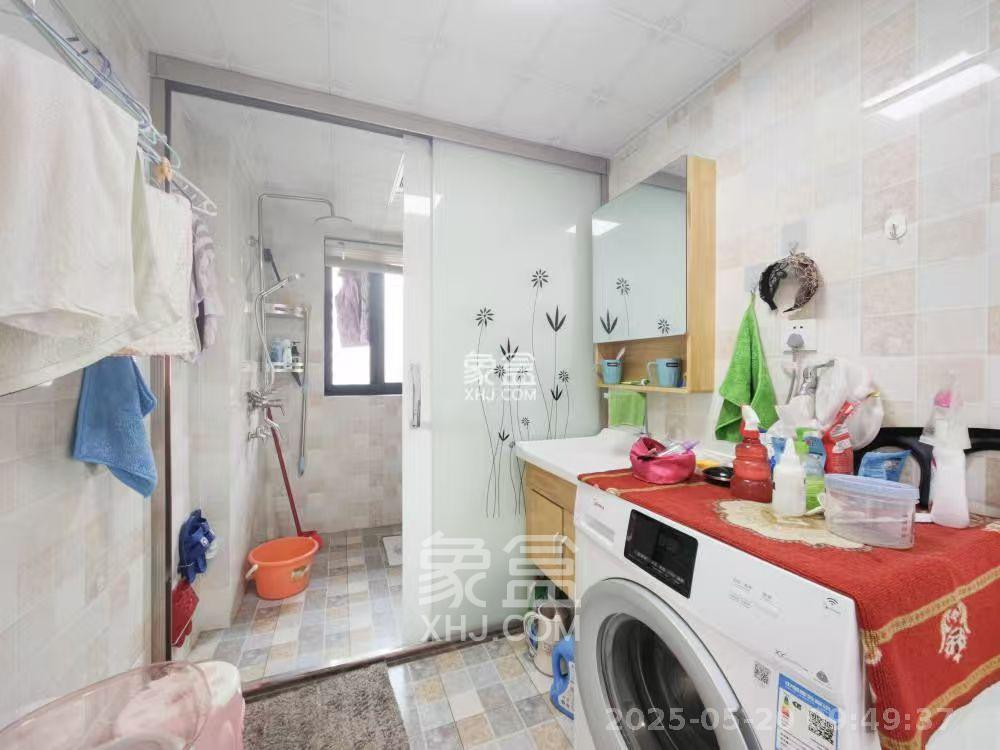 丽发新城  4室2厅2卫   2600.00元/月室内图