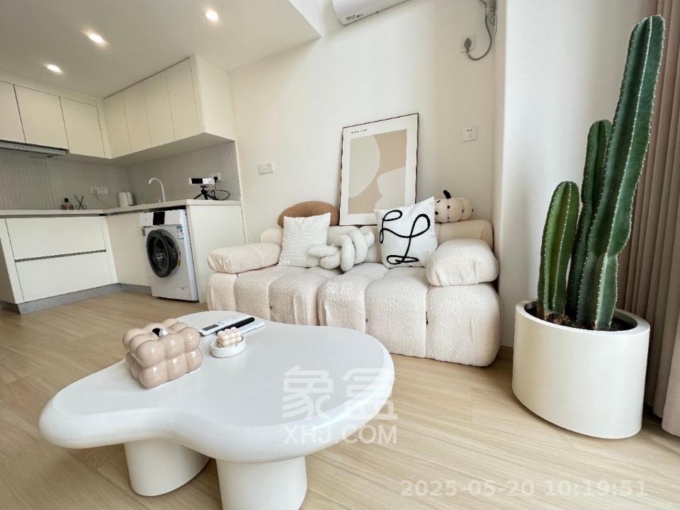 卓越江岸  1室1厅1卫   3200.00元/月
