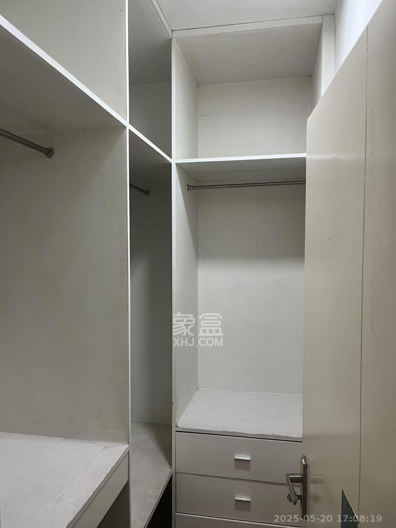 泰时三湘金地  3室2厅2卫   2200.00元/月室内图
