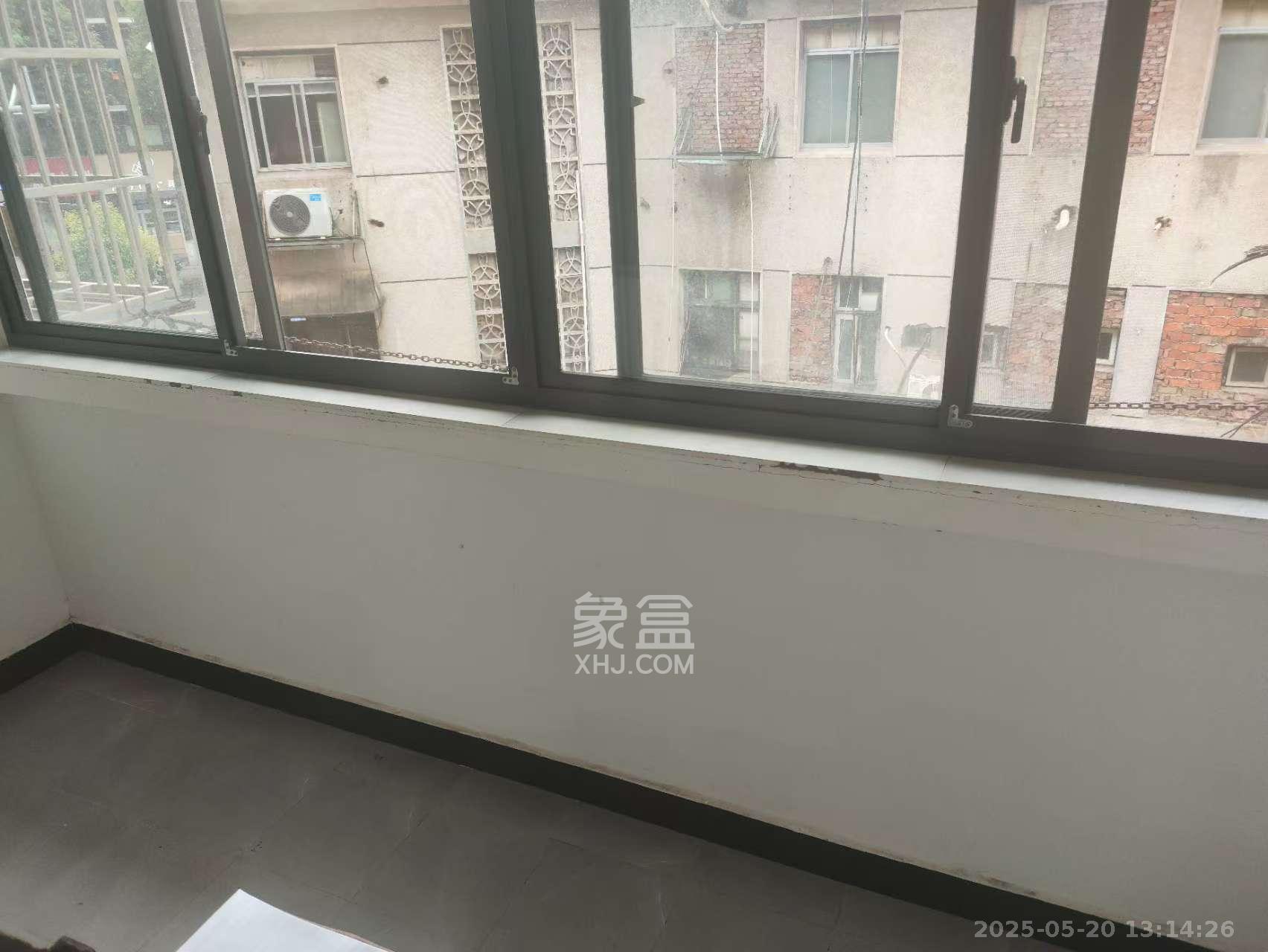 涂家冲社区(涂新小区、农商银行宿舍) 2室1厅1卫 2200.0元/月 涂家冲社区(涂新小区、农商银行宿舍) 2室1厅1卫 2200.0元/月室内图