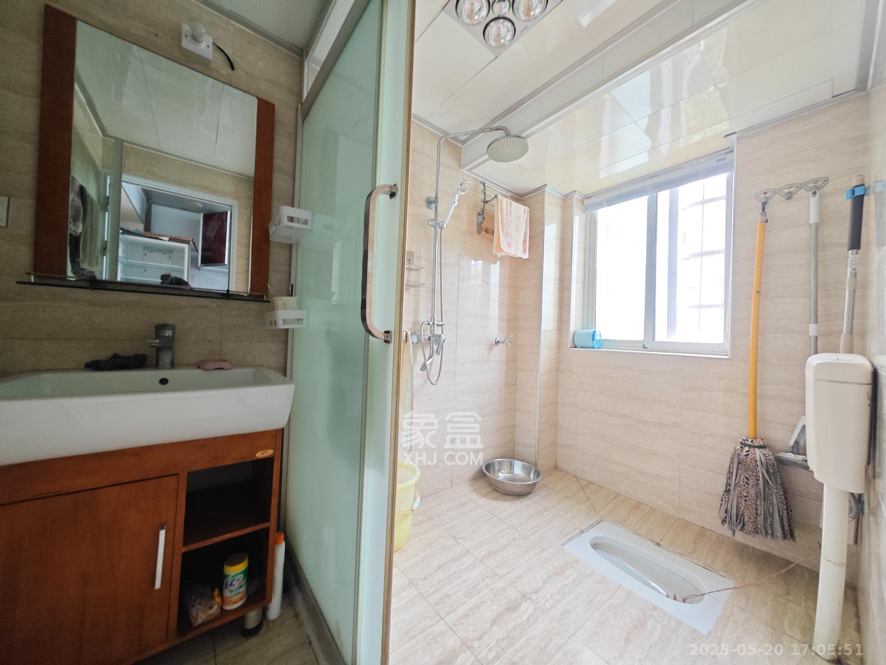 鄱阳小区 3室2厅1卫 52.8万 鄱阳小区 3室2厅1卫 52.8万其他