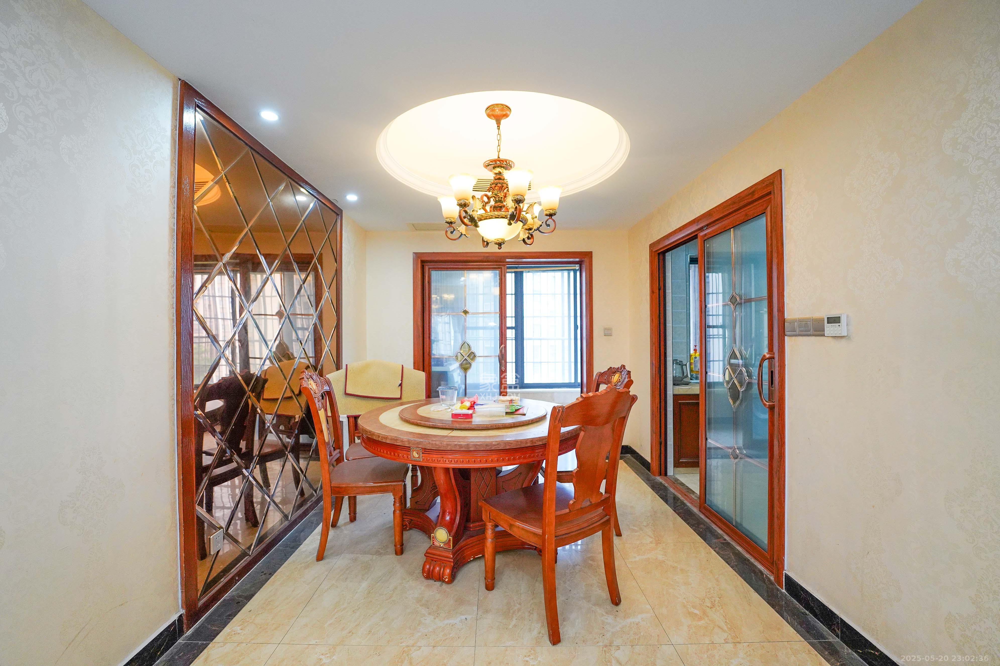 五矿紫湖香醍 4室2厅2卫 124.0万 五矿紫湖香醍 4室2厅2卫 124.0万客厅