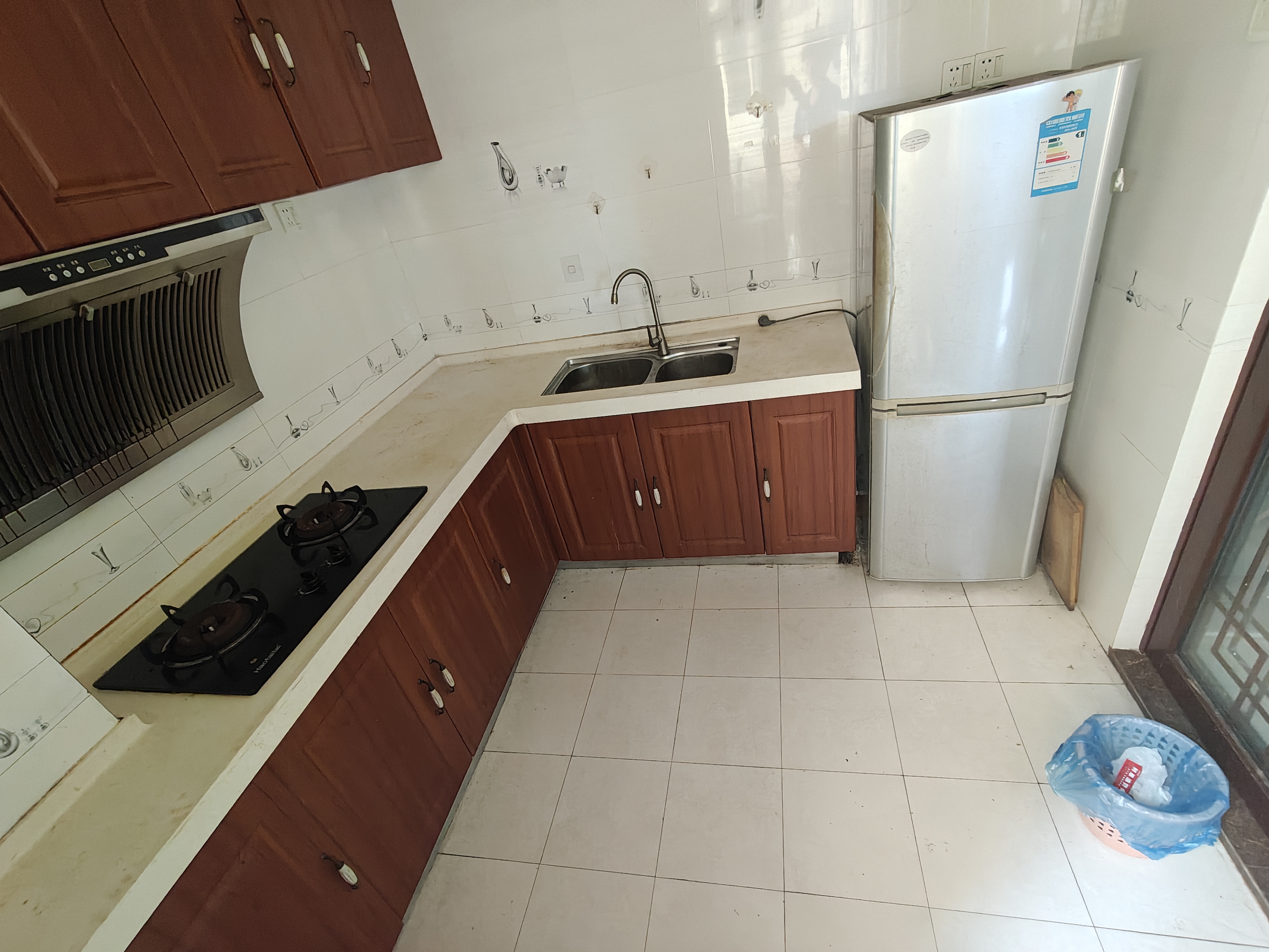 亚洲豪苑南区 3室2厅2卫 145.0万 亚洲豪苑南区 3室2厅2卫 145.0万室内图