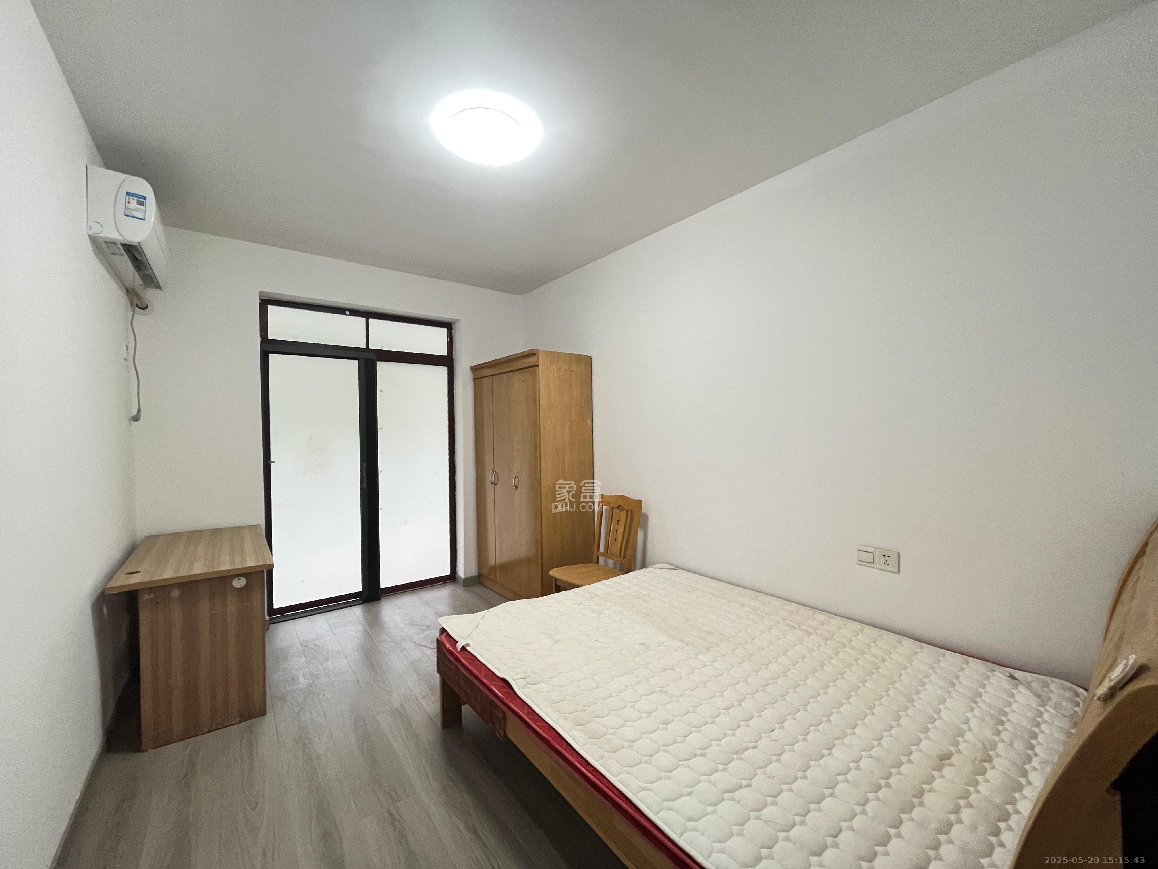 学府华庭 4室2厅2卫 2600.0元/月 学府华庭 4室2厅2卫 2600.0元/月室内图