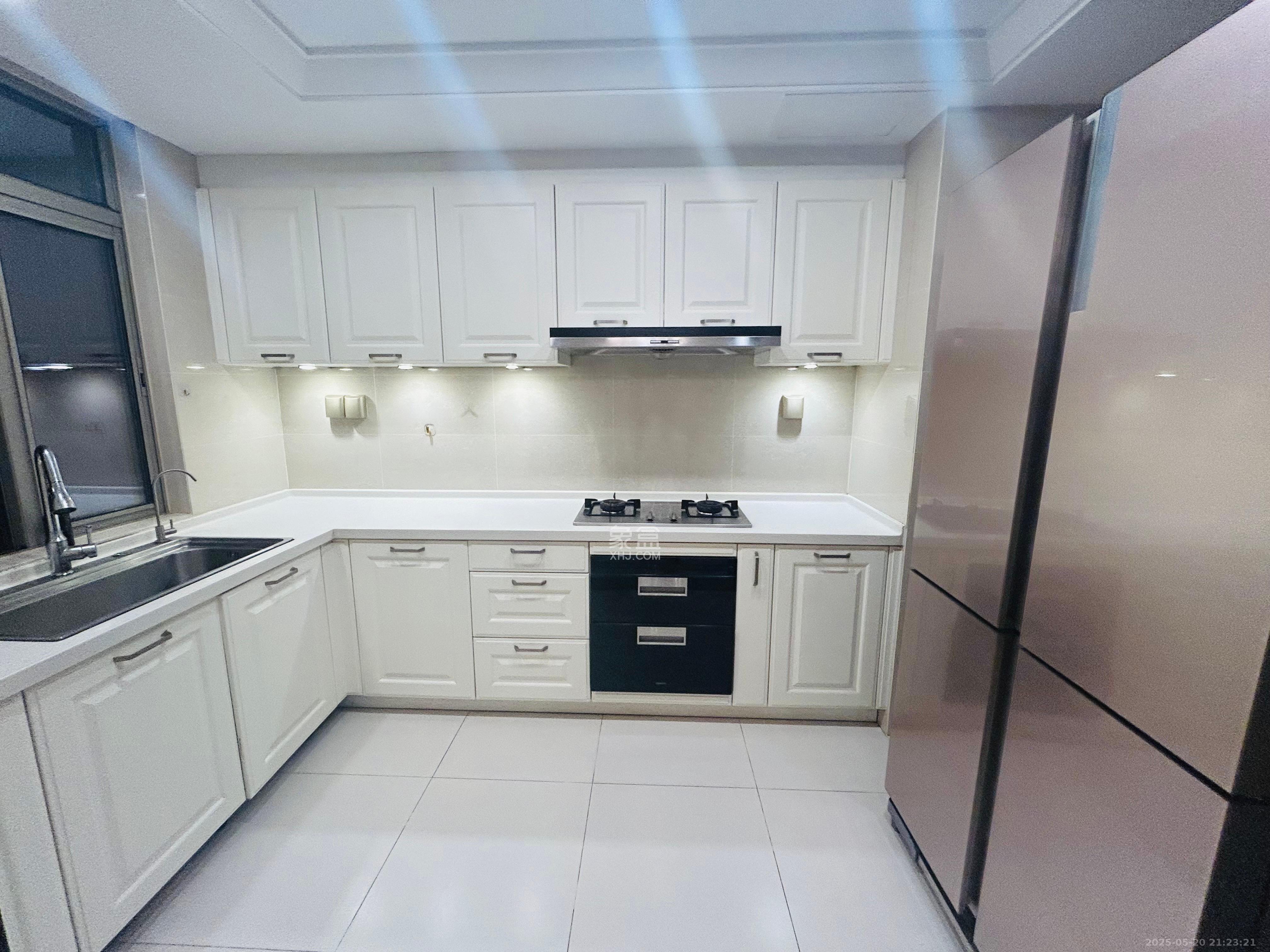 梅溪湖金茂府(金茂广场)(金茂览秀城) 4室2厅3卫 10000.0元/月 梅溪湖金茂府(金茂广场)(金茂览秀城) 4室2厅3卫 10000.0元/月室内图