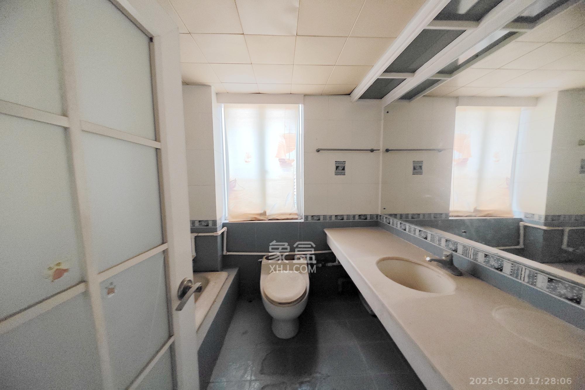 华天望族苑 3室2厅2卫 56.8万 华天望族苑 3室2厅2卫 56.8万其他