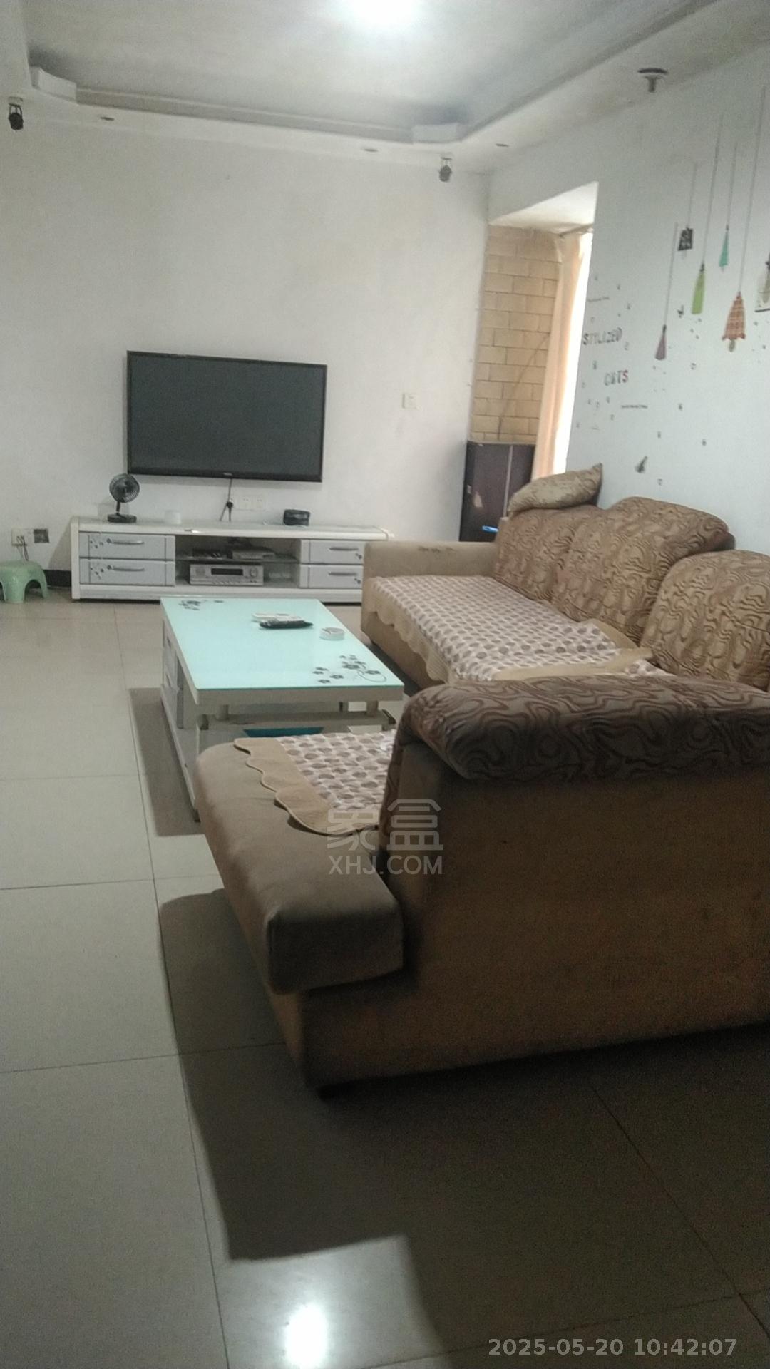 电子局单位房大坪路88号 2室2厅1卫 700.0元/月 电子局单位房大坪路88号 2室2厅1卫 700.0元/月室内图