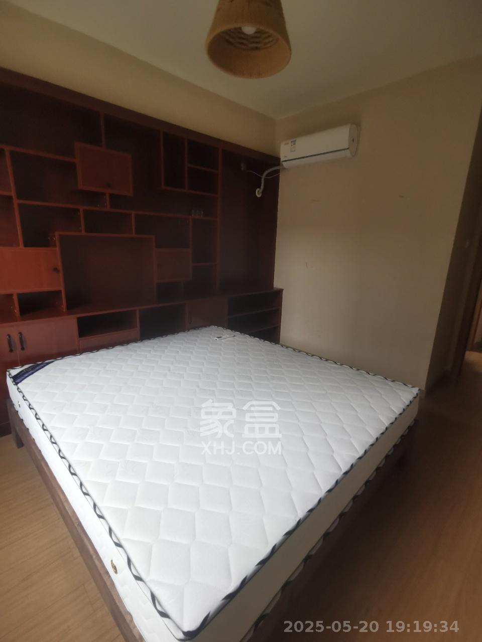 麓谷小镇  3室2厅1卫   2700.00元/月室内图