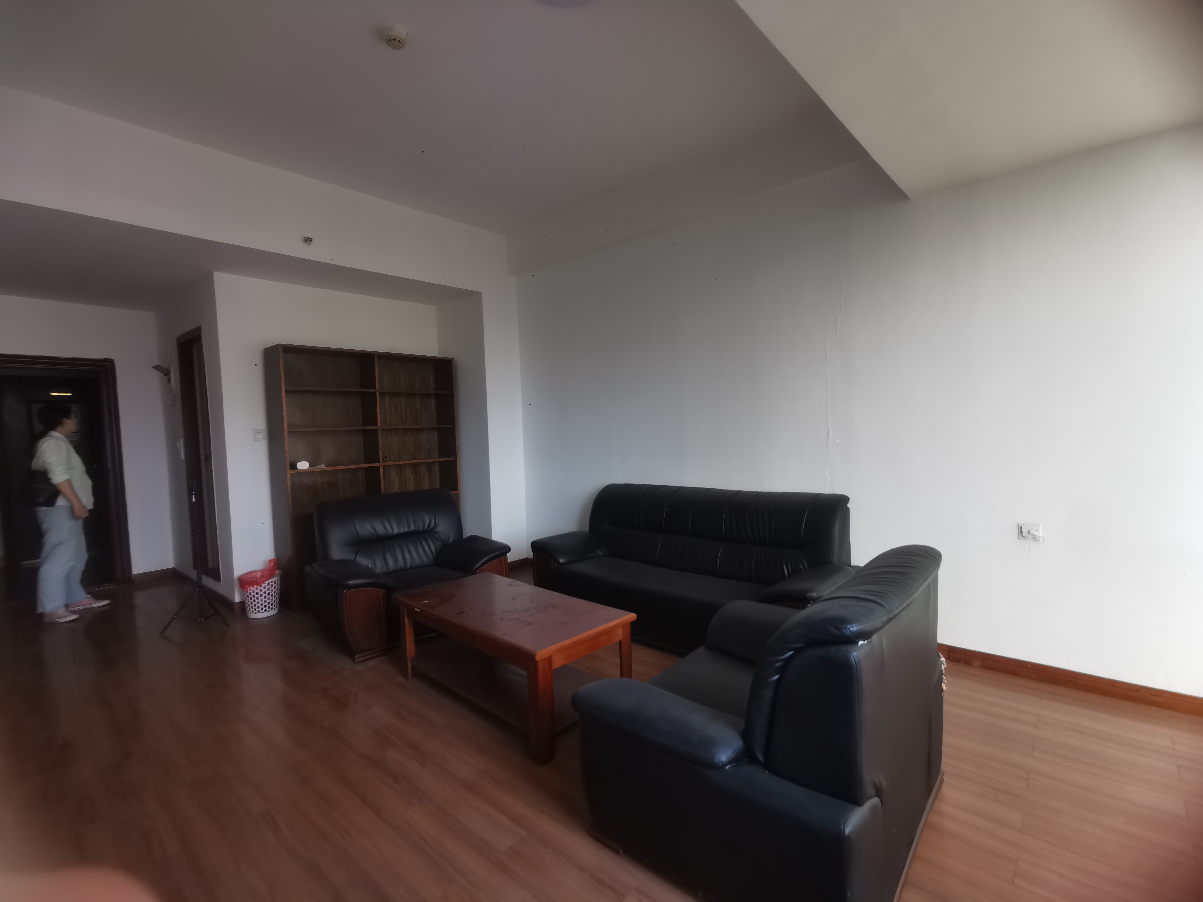 鹏泰国际  1室1厅1卫    650.0元/月